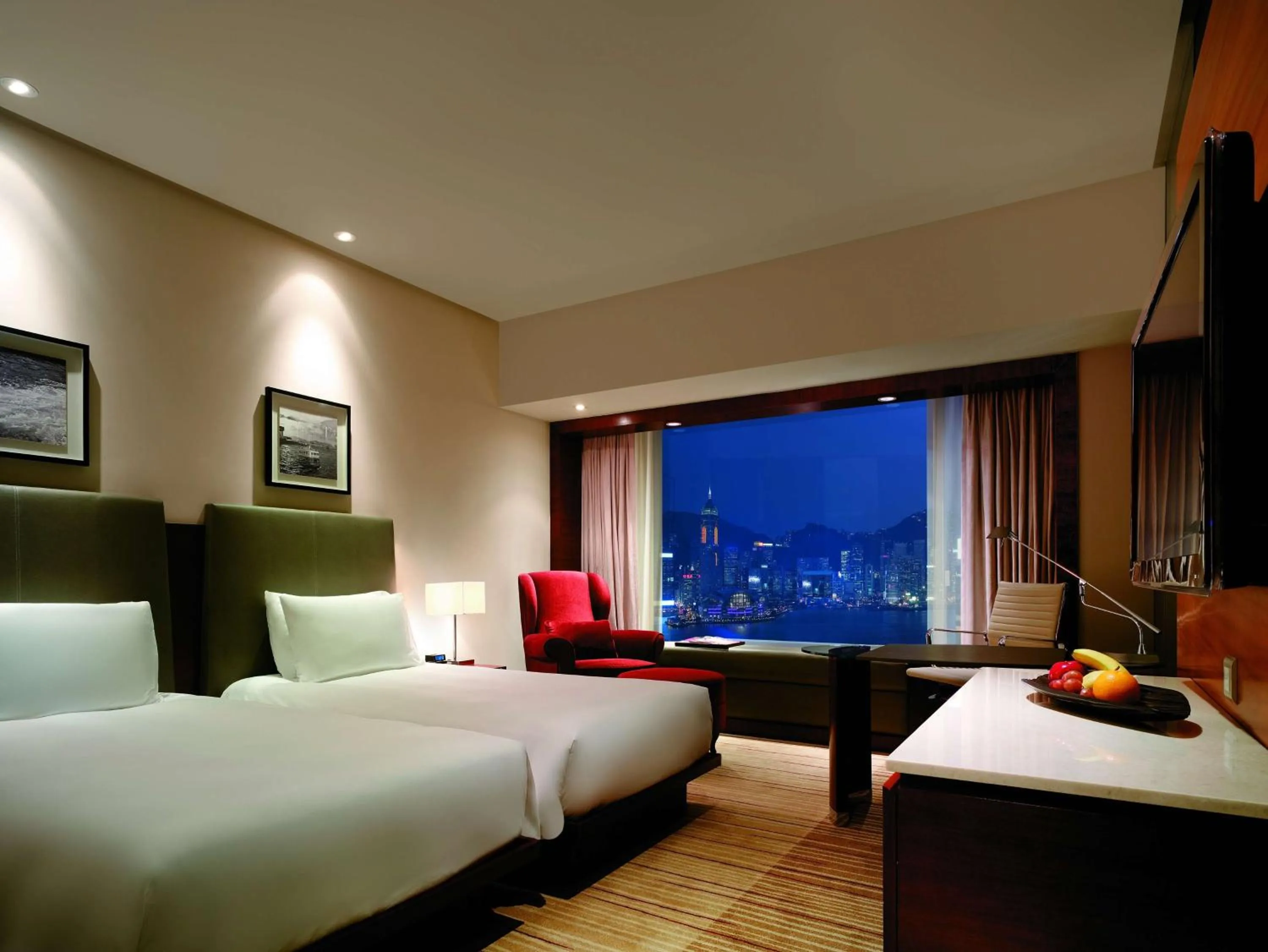 Photo of the whole room, Bed in Hyatt Regency Hong Kong Tsim Sha Tsui