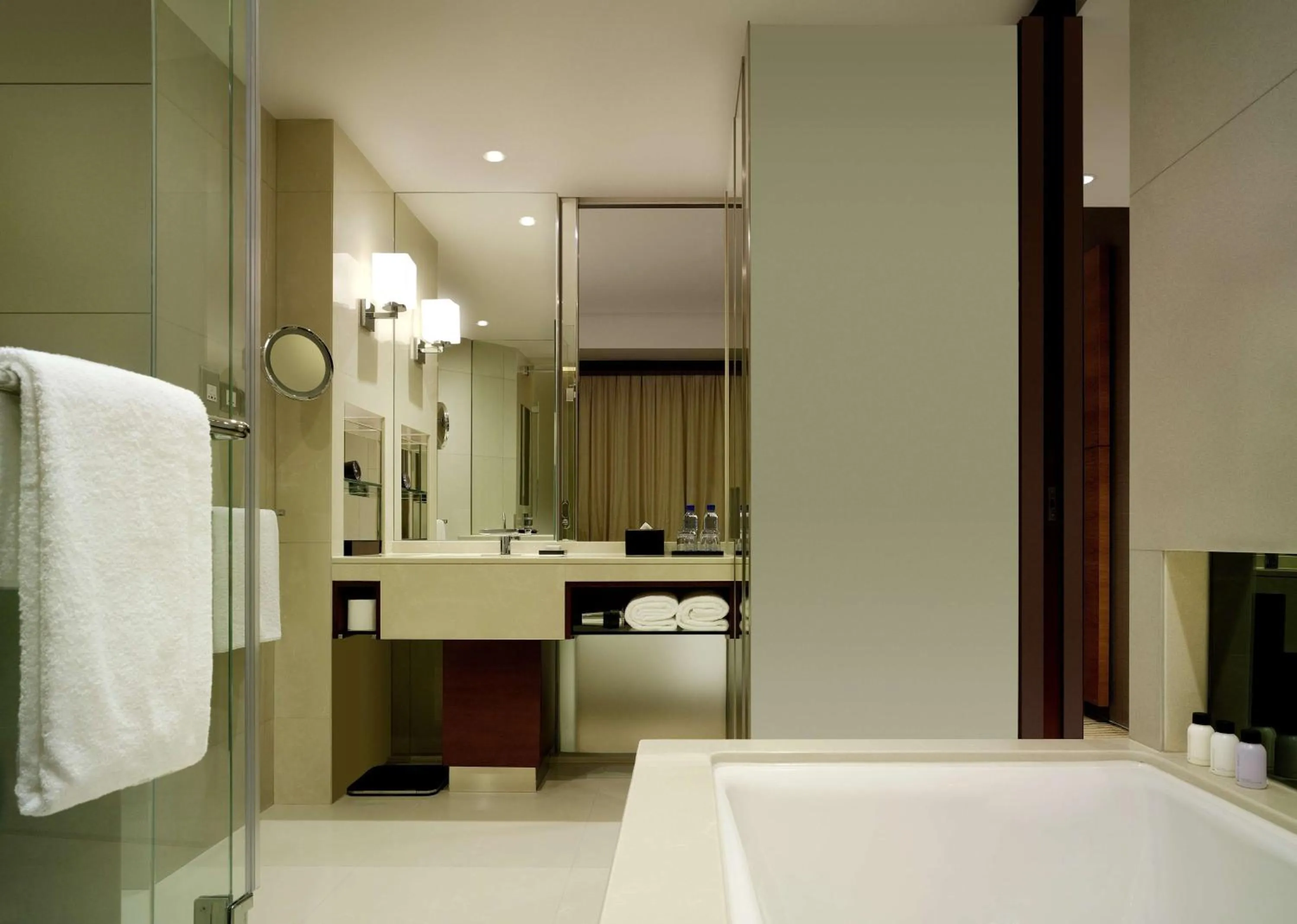 Bathroom, Bed in Hyatt Regency Hong Kong Tsim Sha Tsui