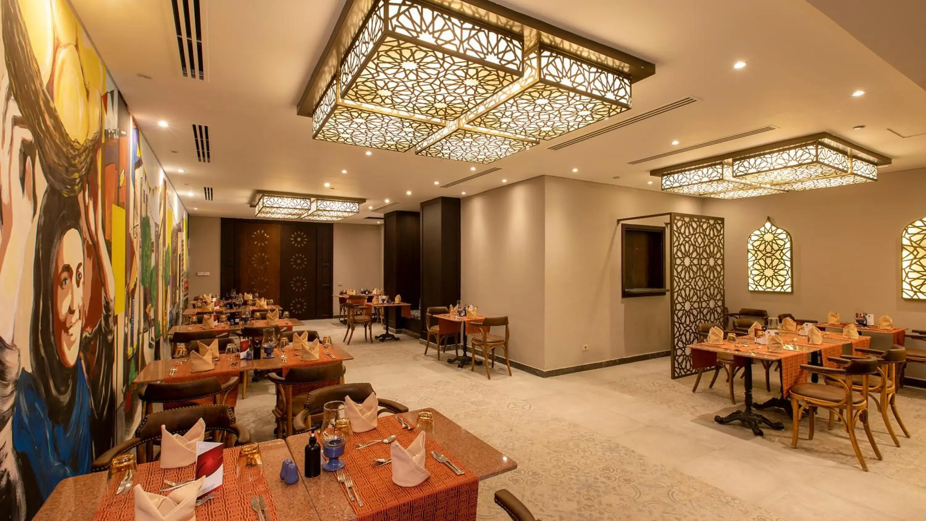 Restaurant/Places to Eat in Naama Waves Hotel
