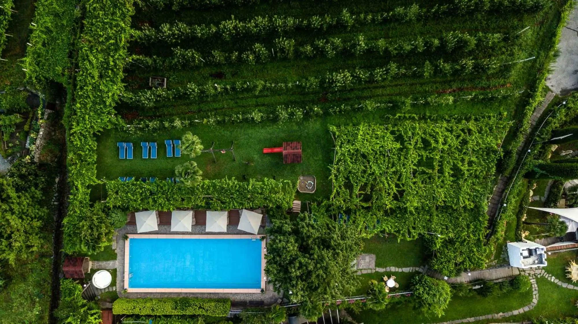 Decorative detail in PALMENGARTEN Hotel Gstör