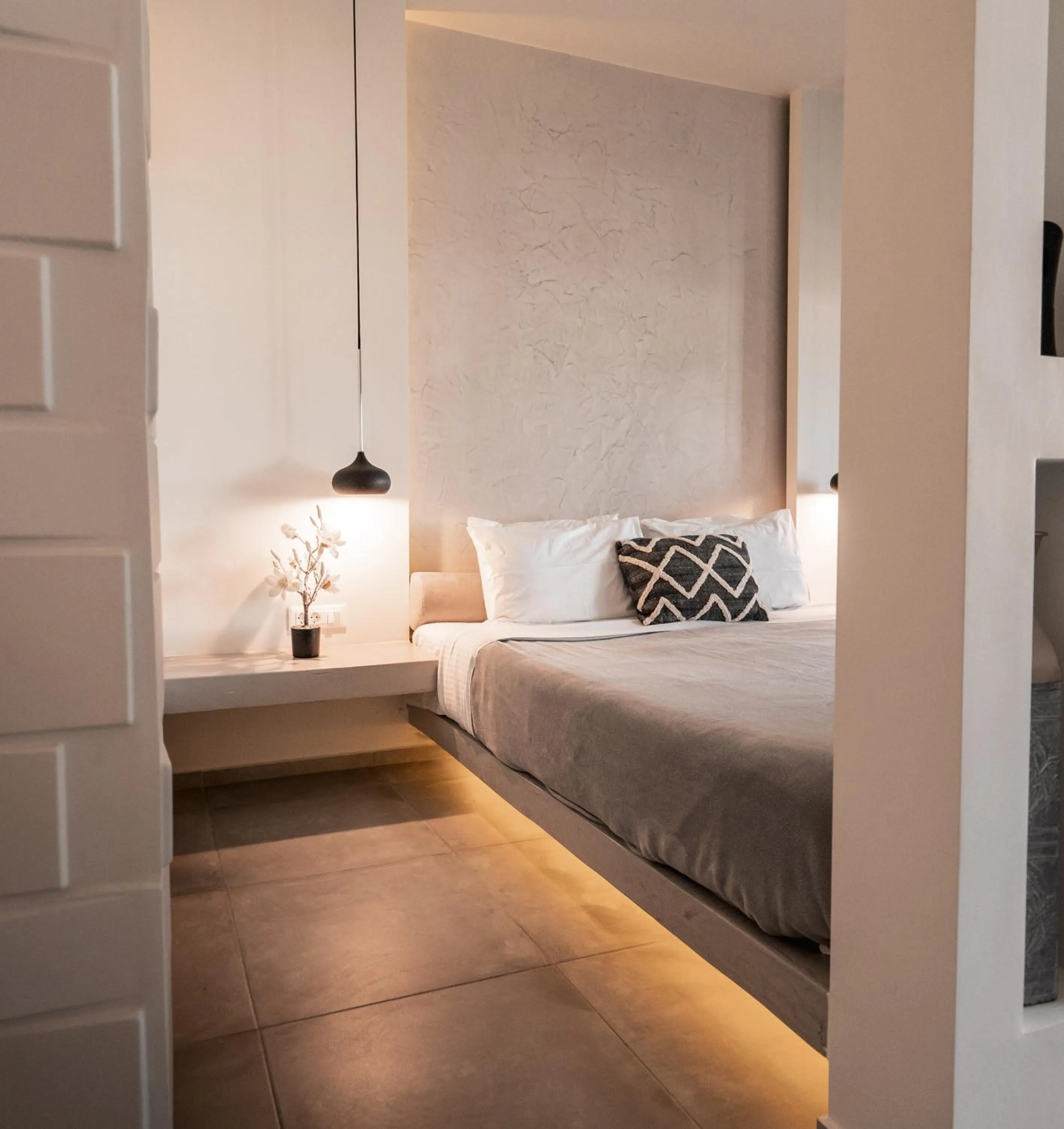 Bed in George & Joanna Suites Santorini