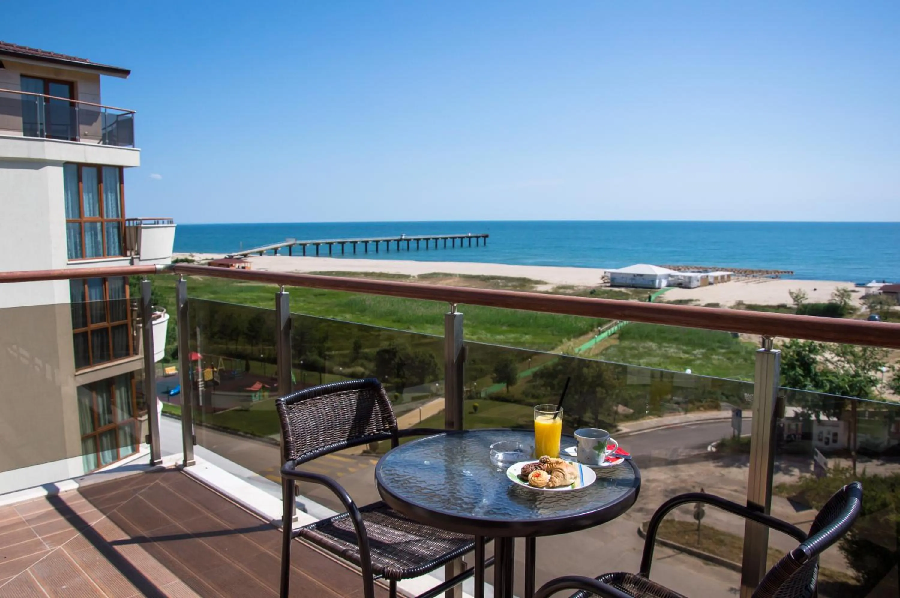 Property building in Long Beach Resort