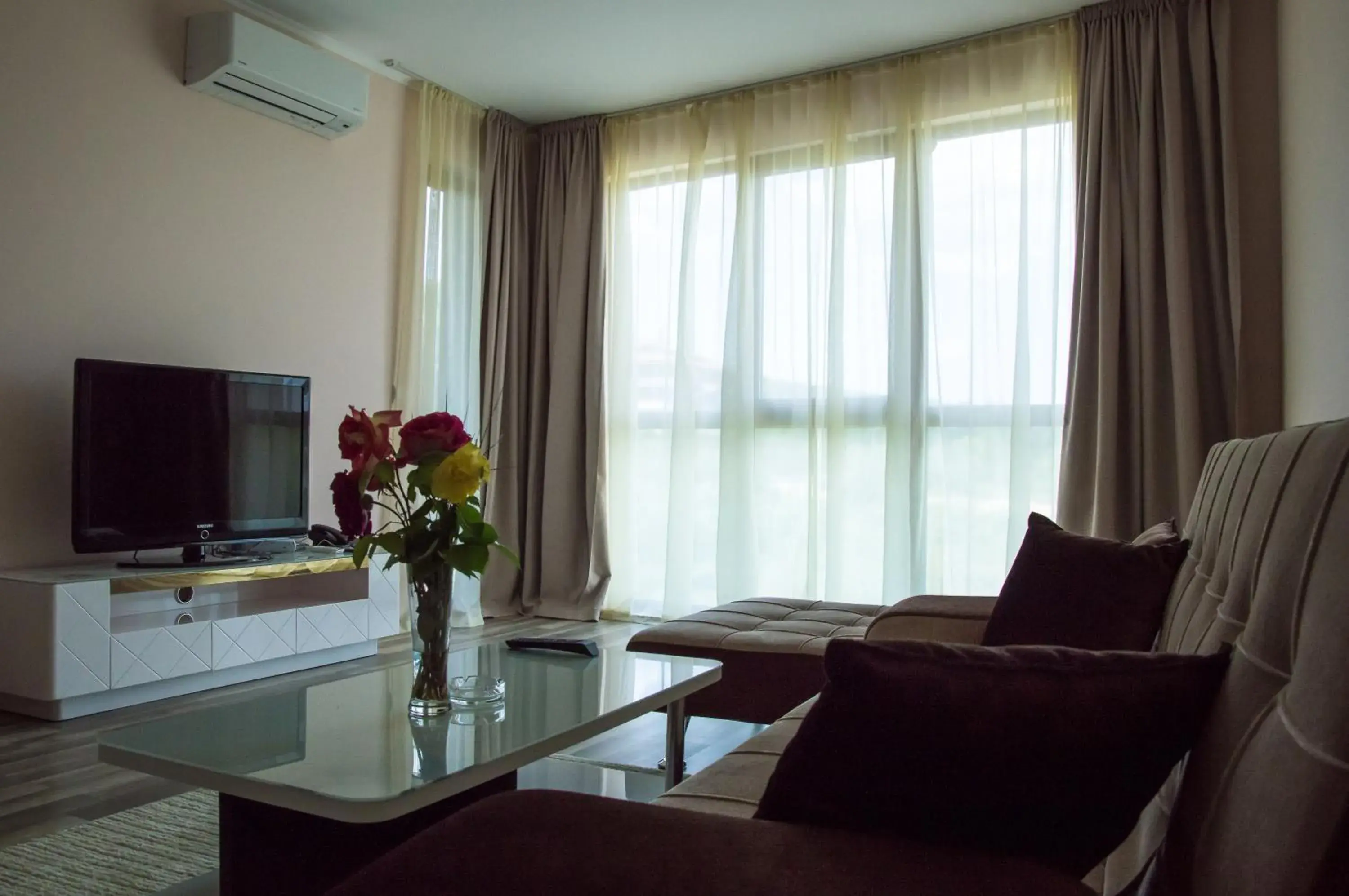 One-Bedroom Suite in Long Beach Resort One-Bedroom Suite in Long Beach Resort