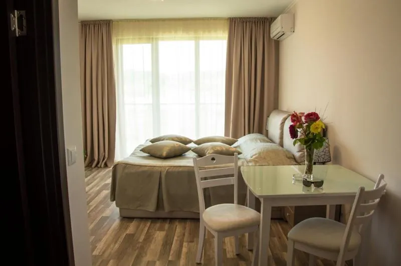 Bed in Long Beach Resort