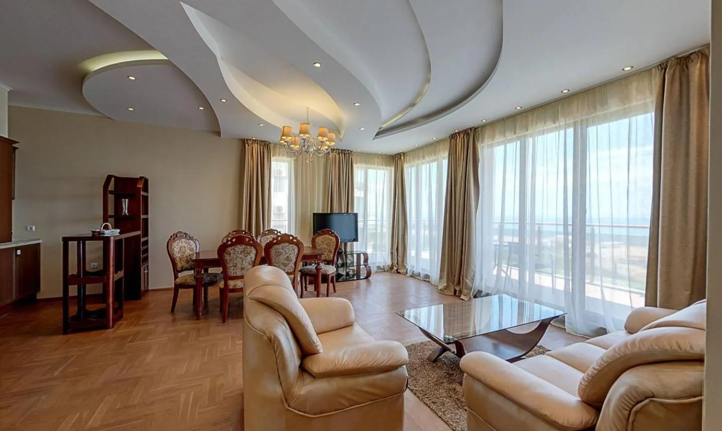 Living room in Long Beach Resort