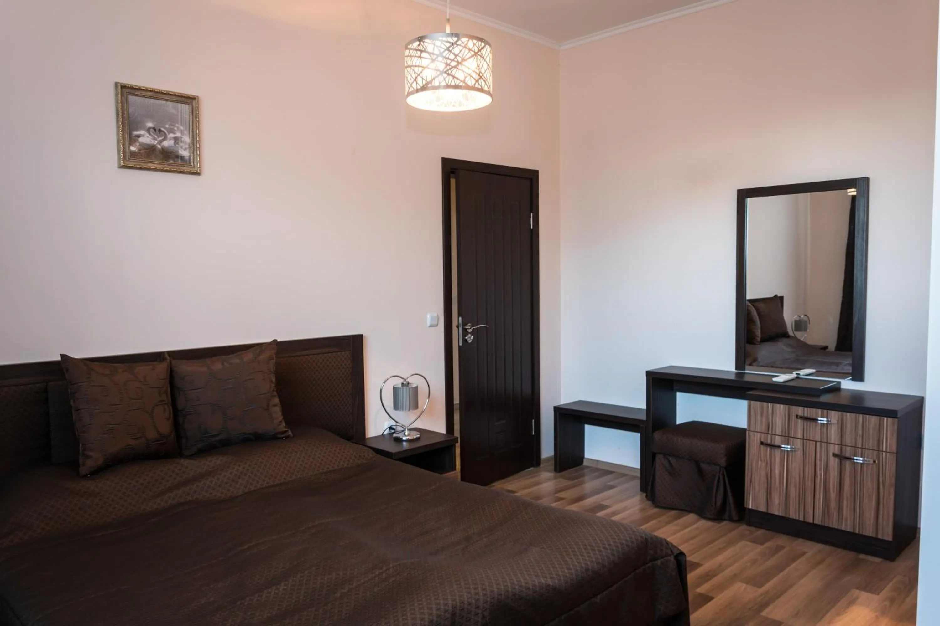 Bedroom, Bed in Long Beach Resort