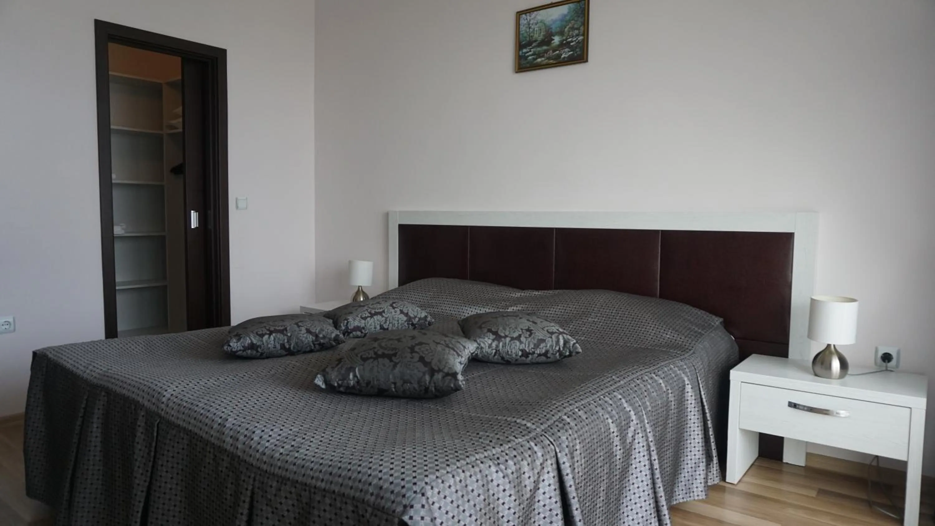 Bed in Long Beach Resort