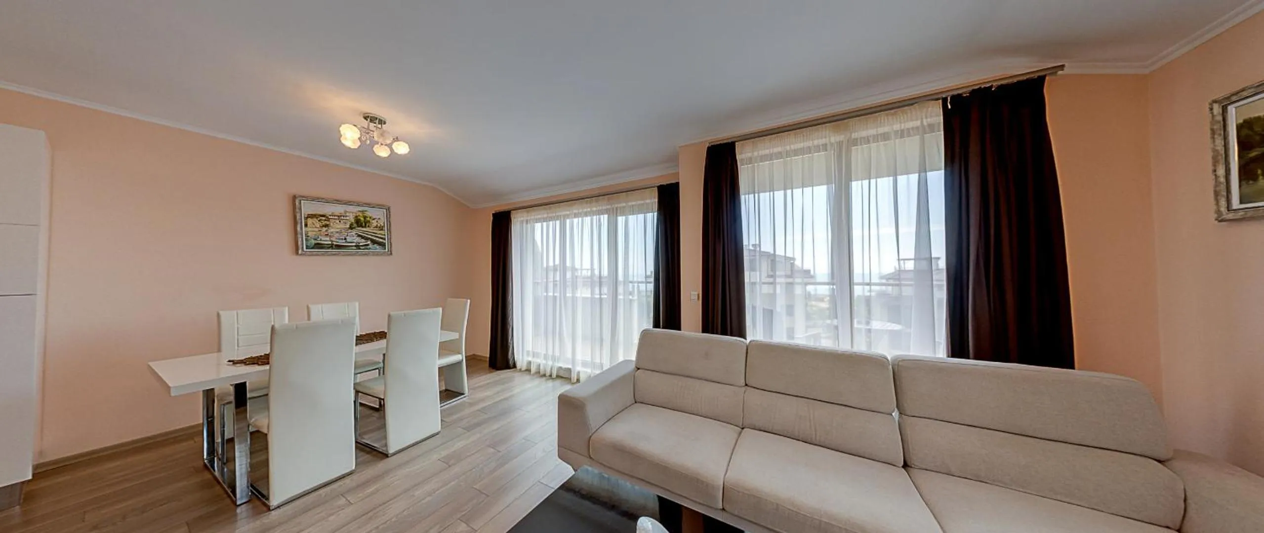 Dining area in Long Beach Resort