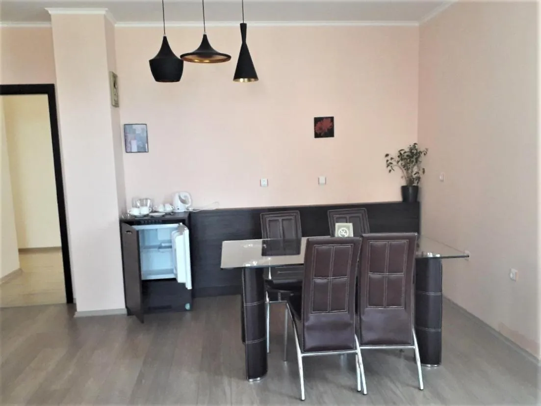 Living room in Long Beach Resort