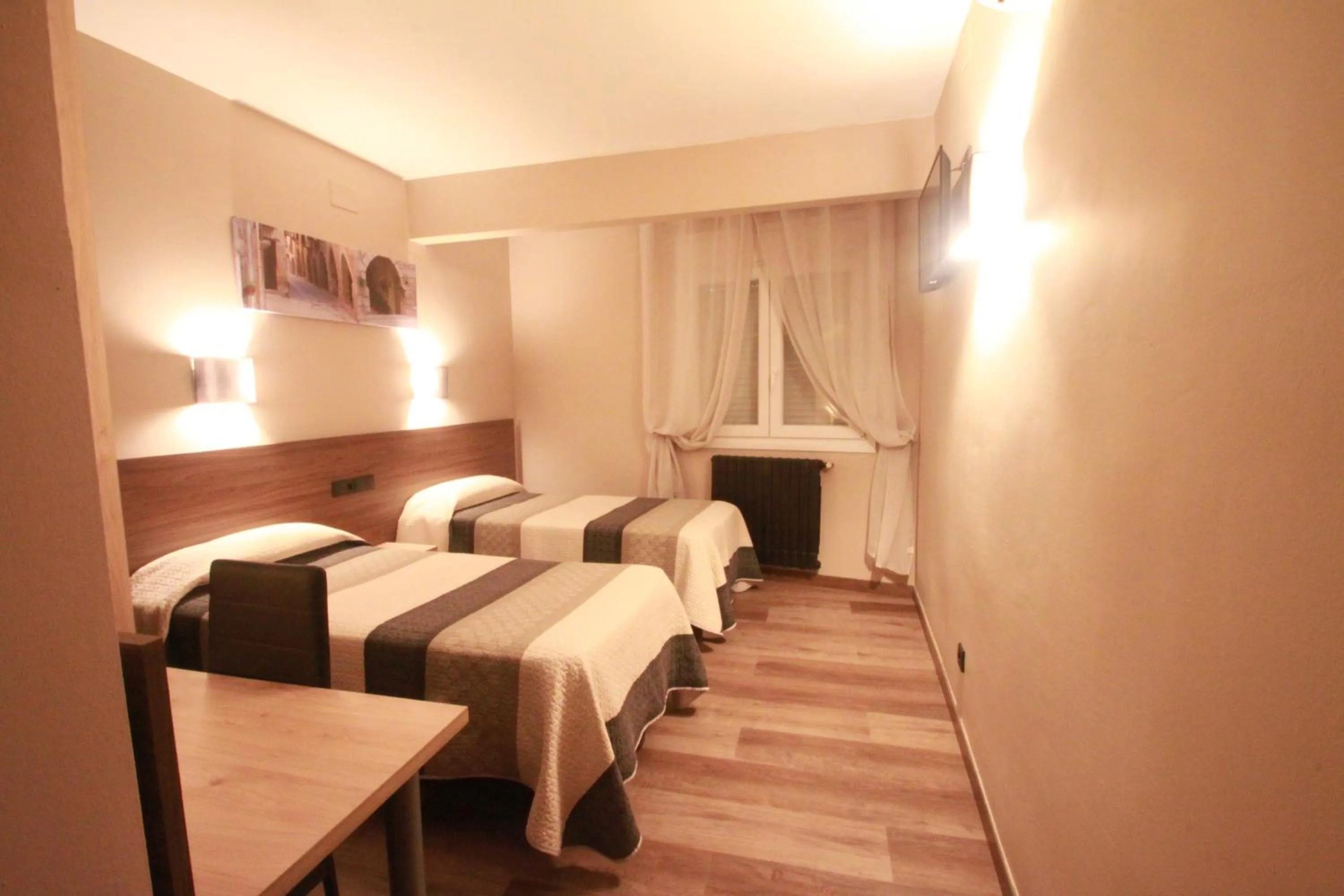 Bed in Hotel, H de l'Anton