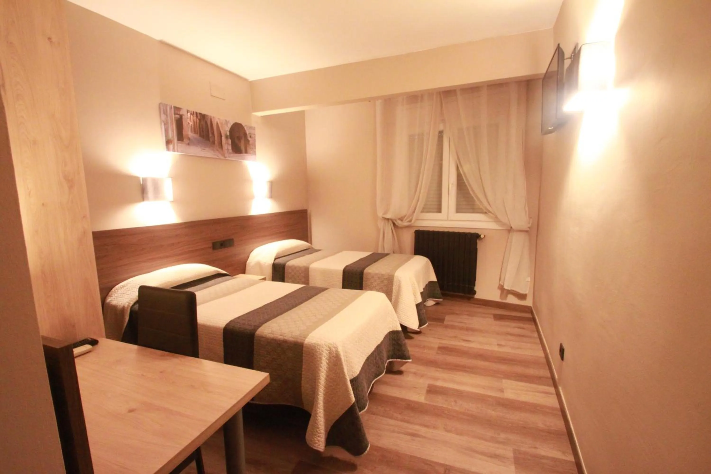 Bed in Hotel, H de l'Anton