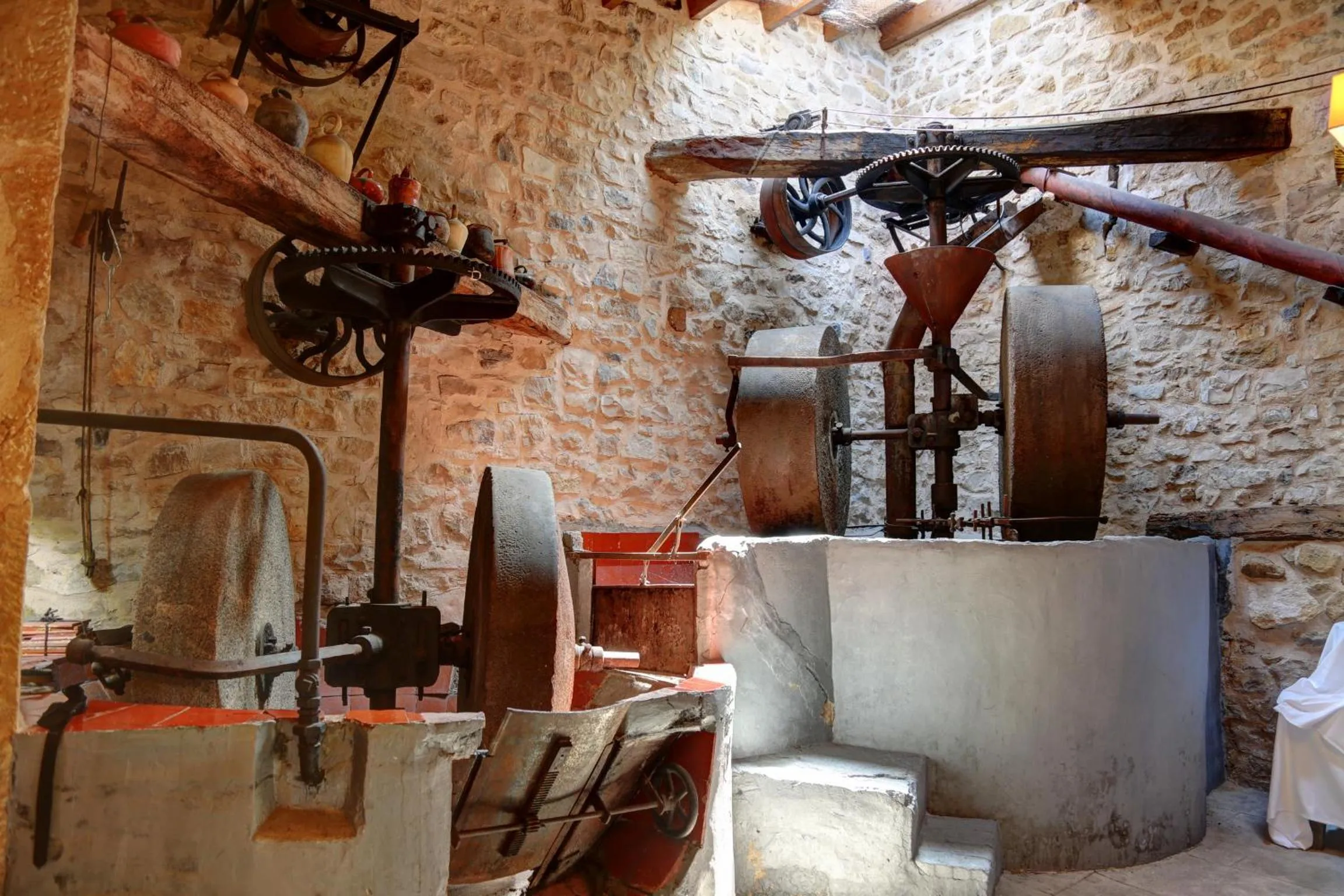 Restaurant/places to eat in Hotel, H de l'Anton