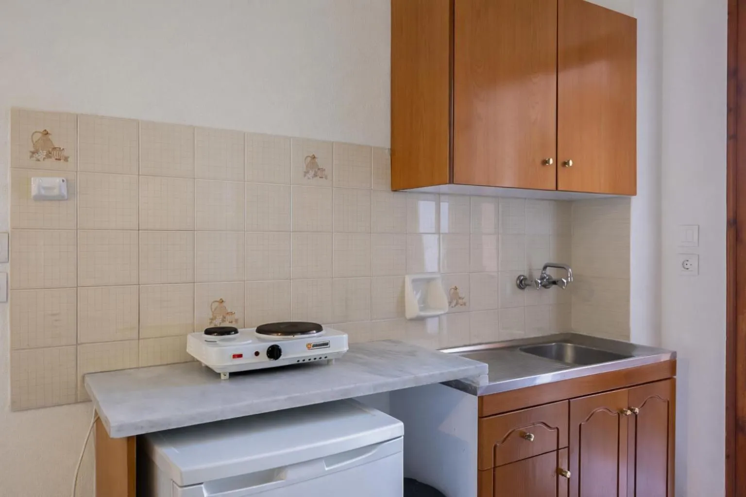 kitchen in Ionian Breeze Apartments