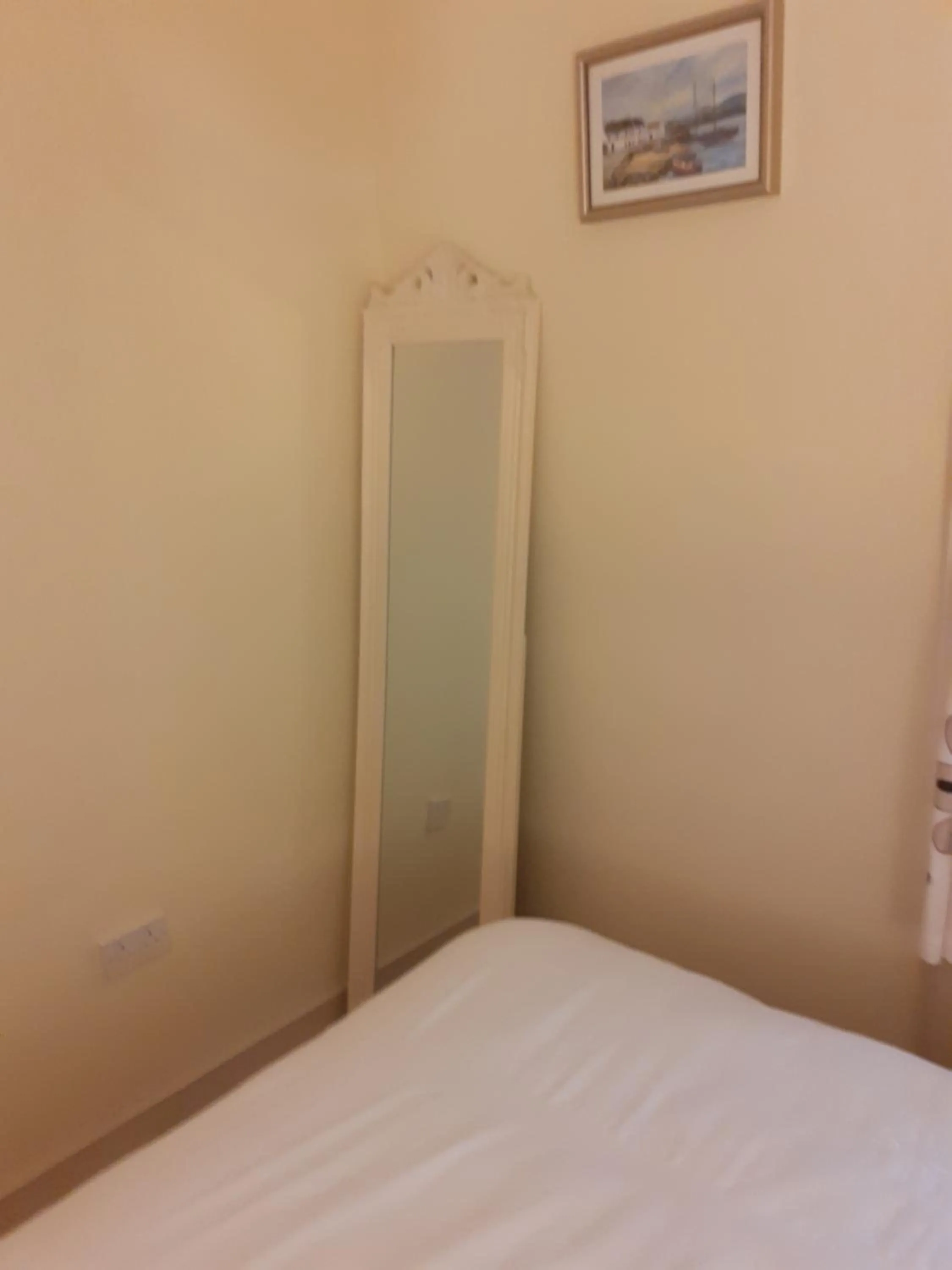 Bedroom, Bed in Joan B+B