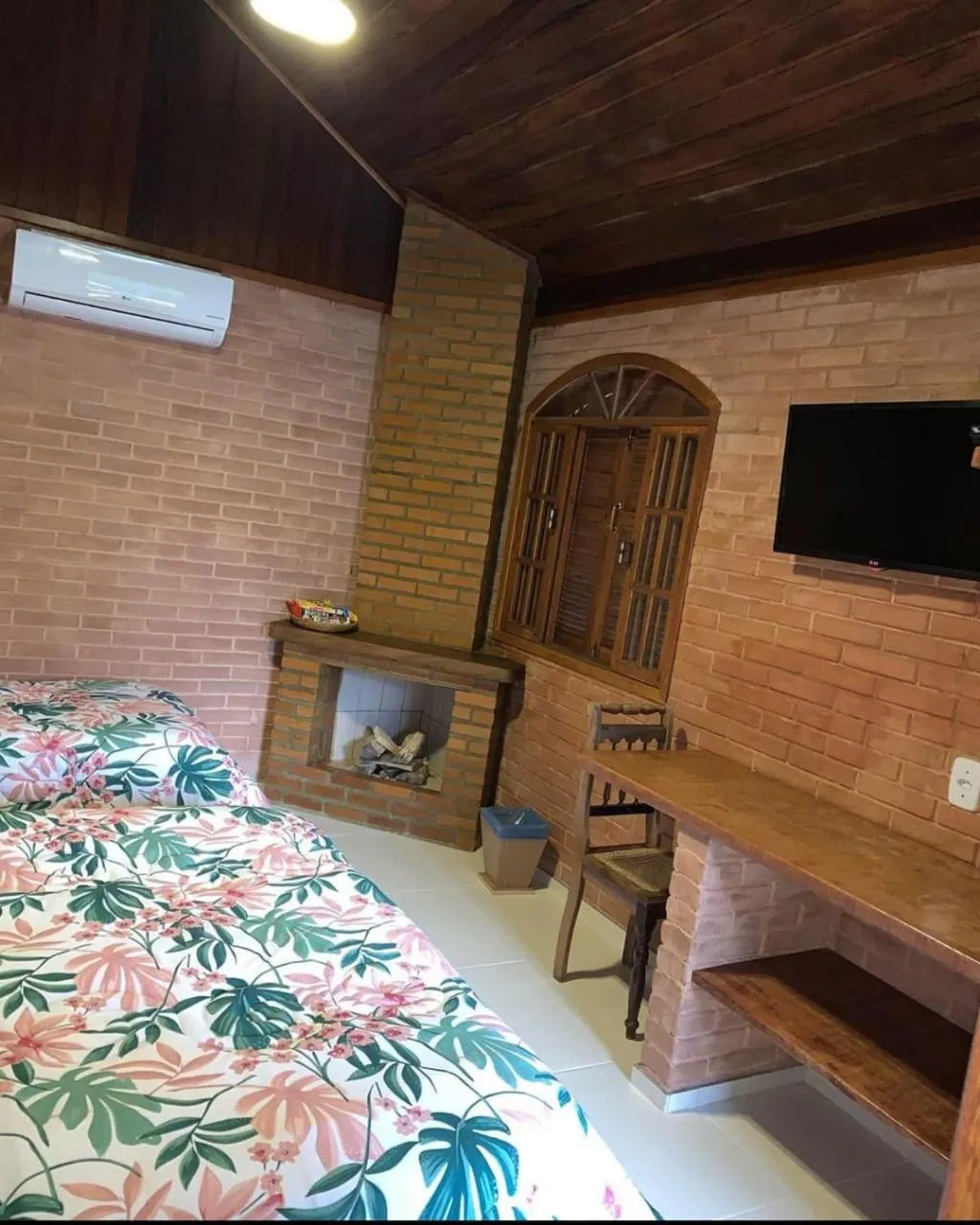 Photo of the whole room, Bed in Pousada Chácara do Rio