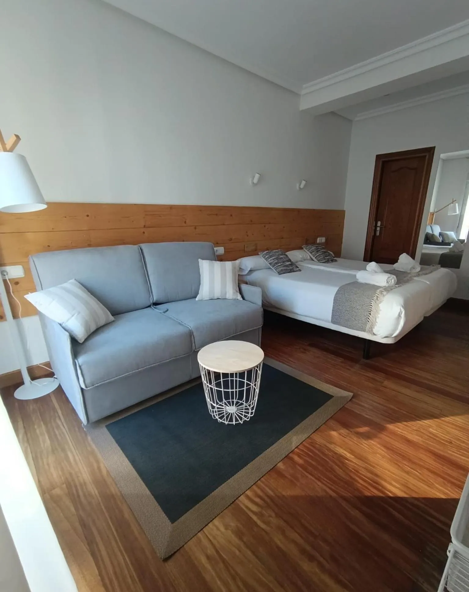 Living room in Pensión Urkia