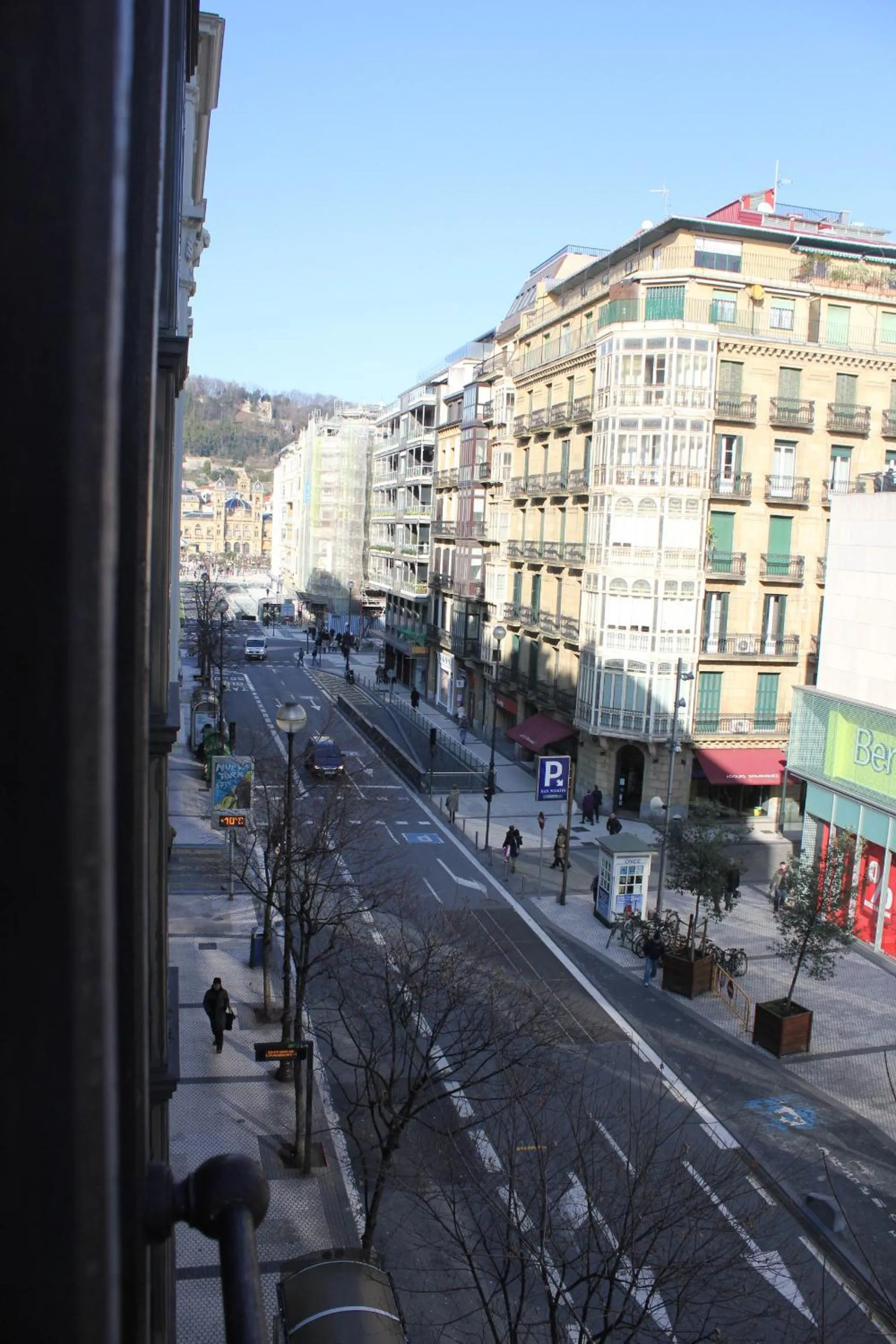 Day in Pensión Urkia