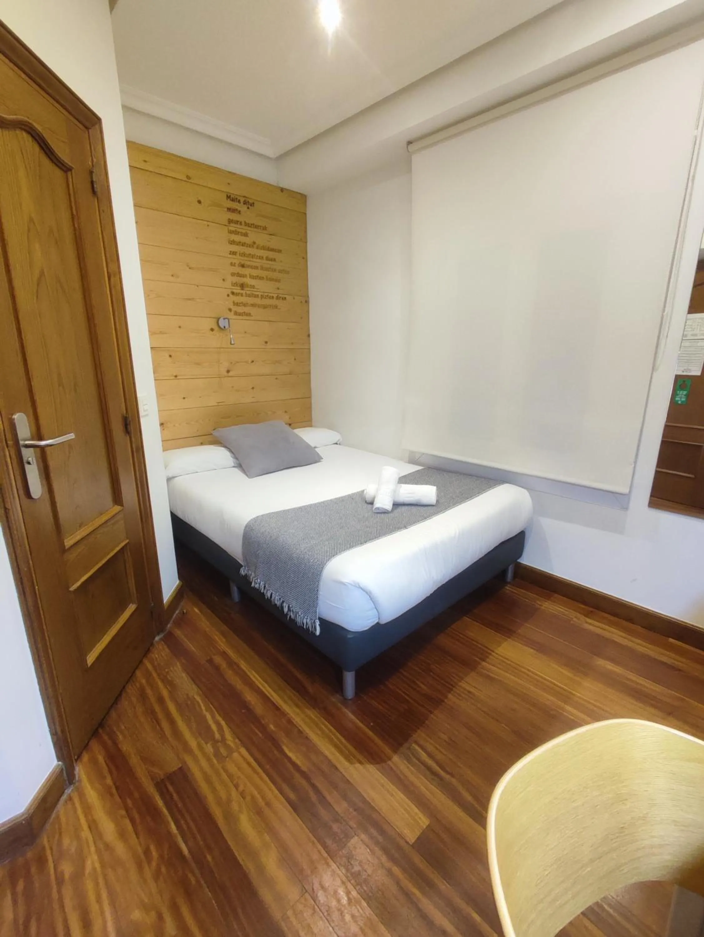 Bedroom, Bed in Pensión Urkia