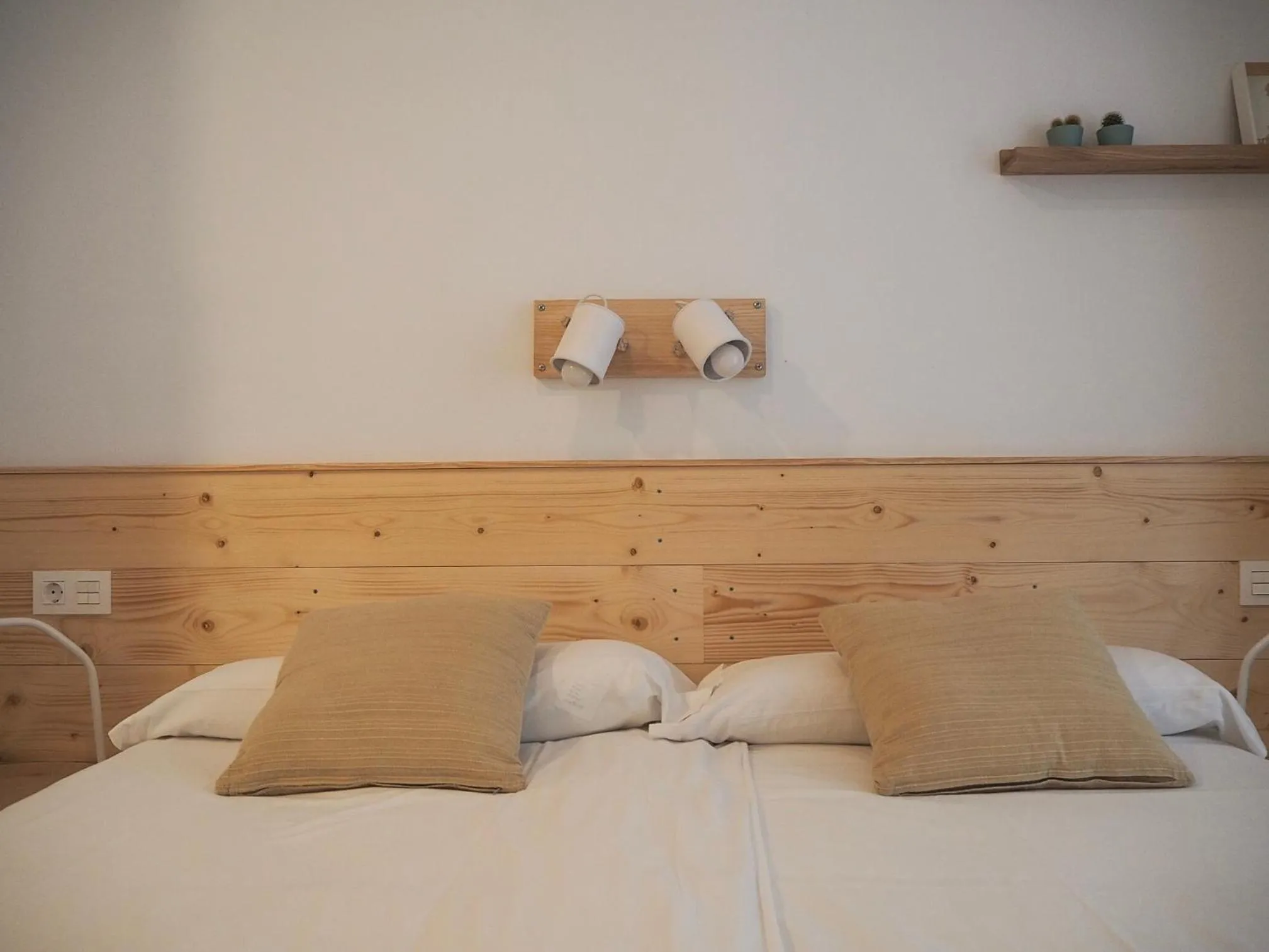 Bedroom, Bed in Pensión Urkia