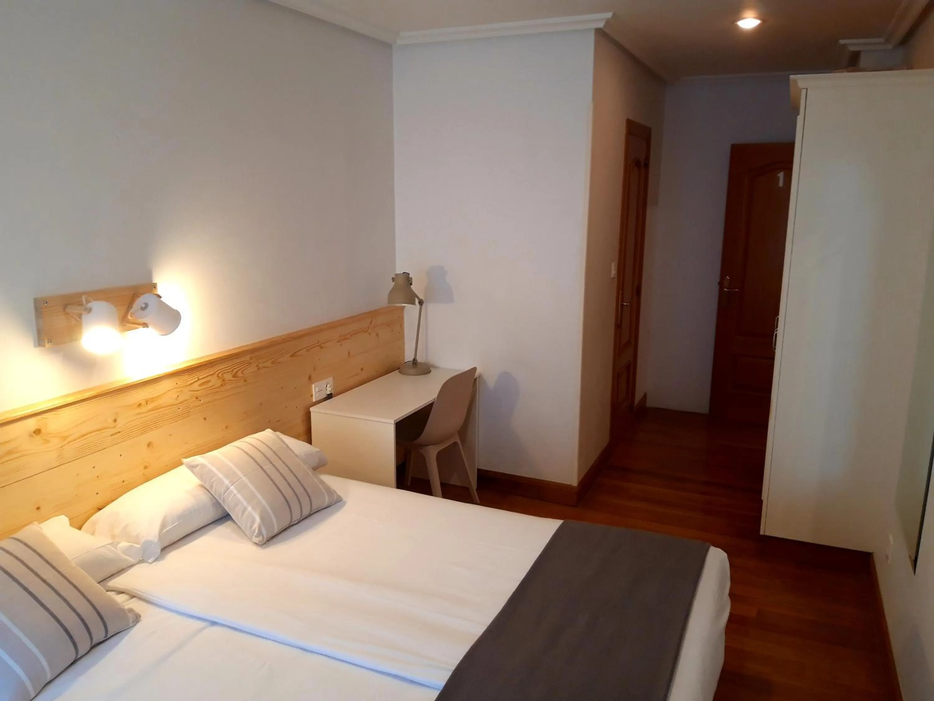 Bathroom, Bed in Pensión Urkia