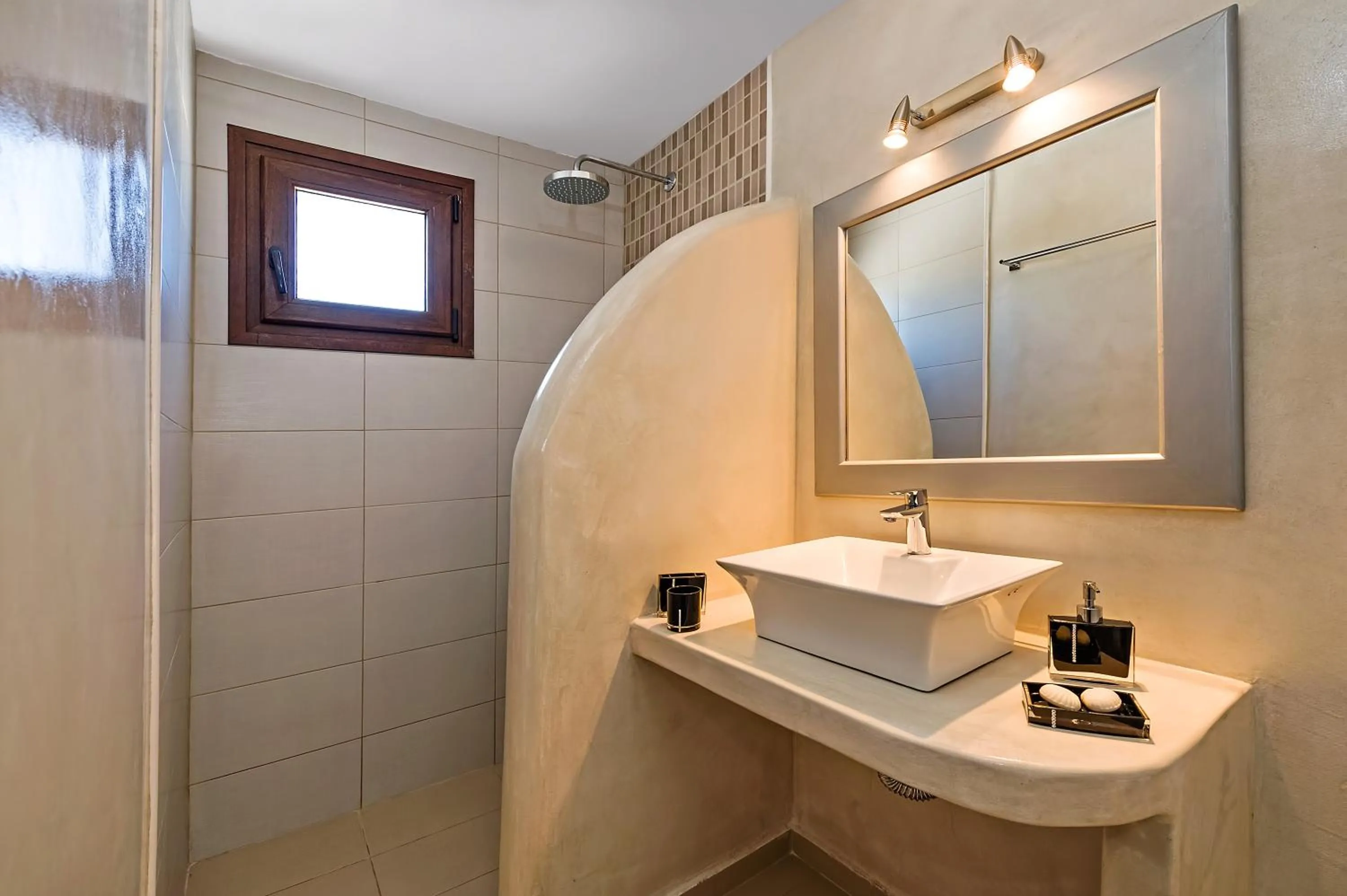 Shower in Ifestos Villa