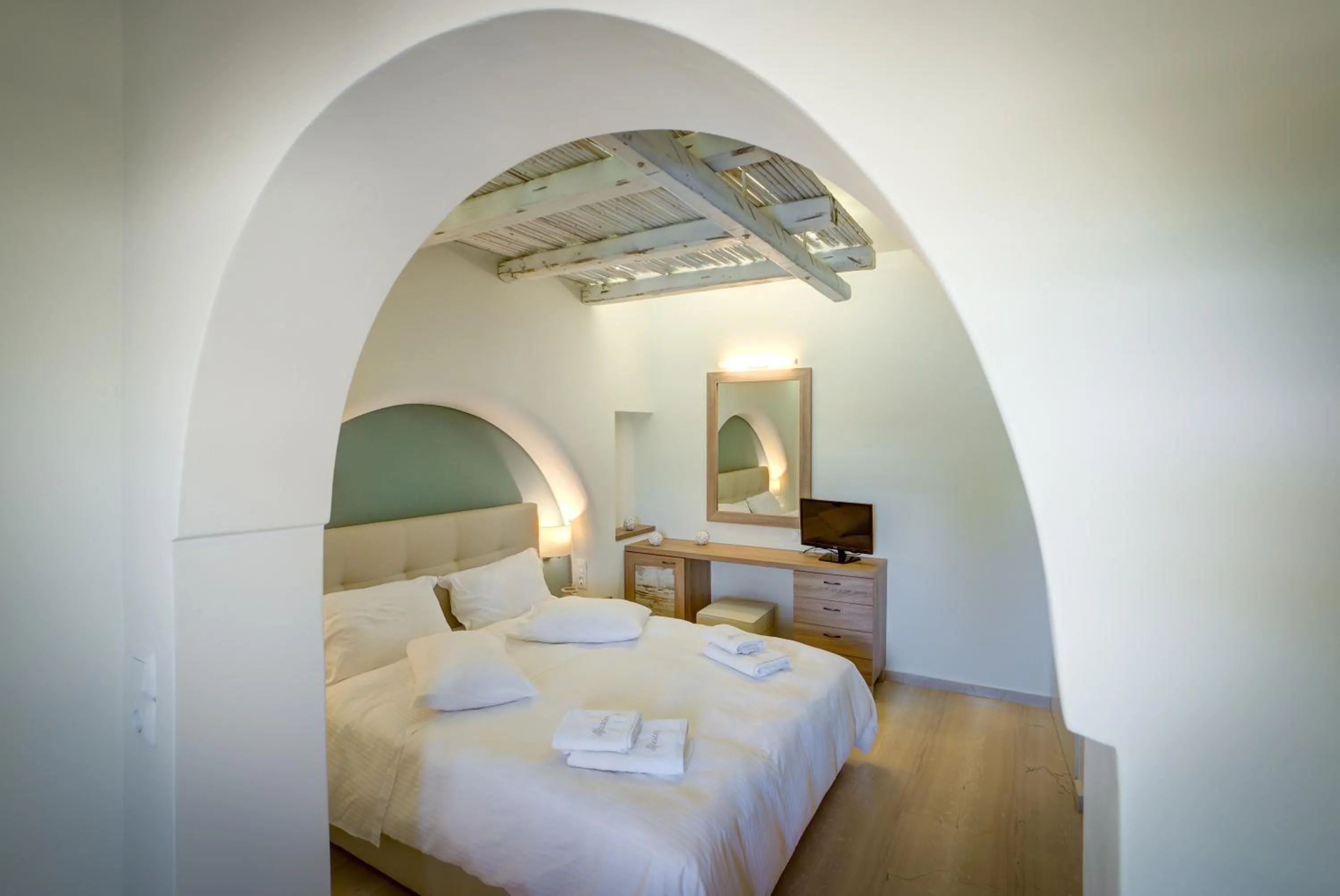 Bedroom, Bed in Ifestos Villa