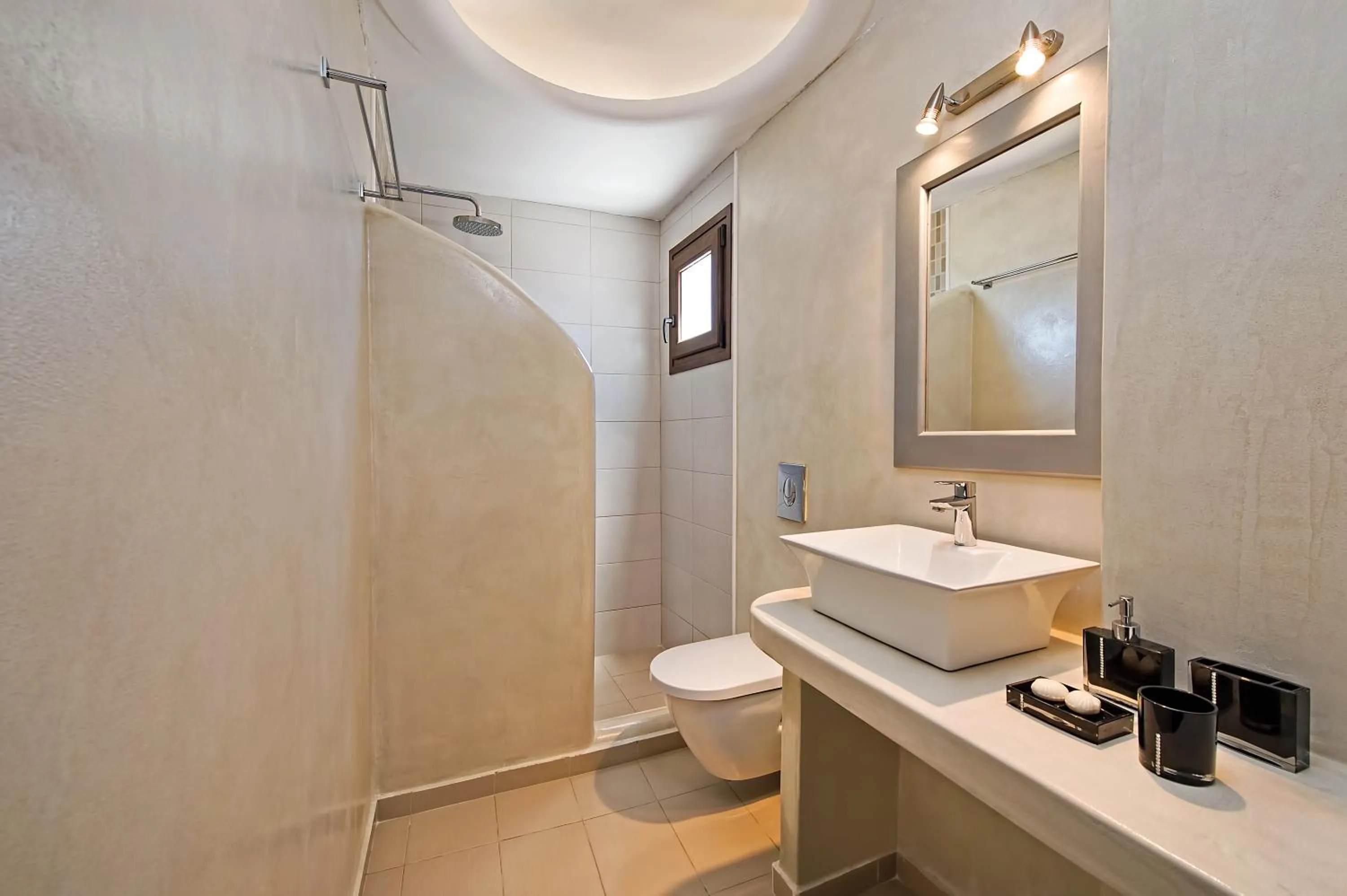 Shower in Ifestos Villa