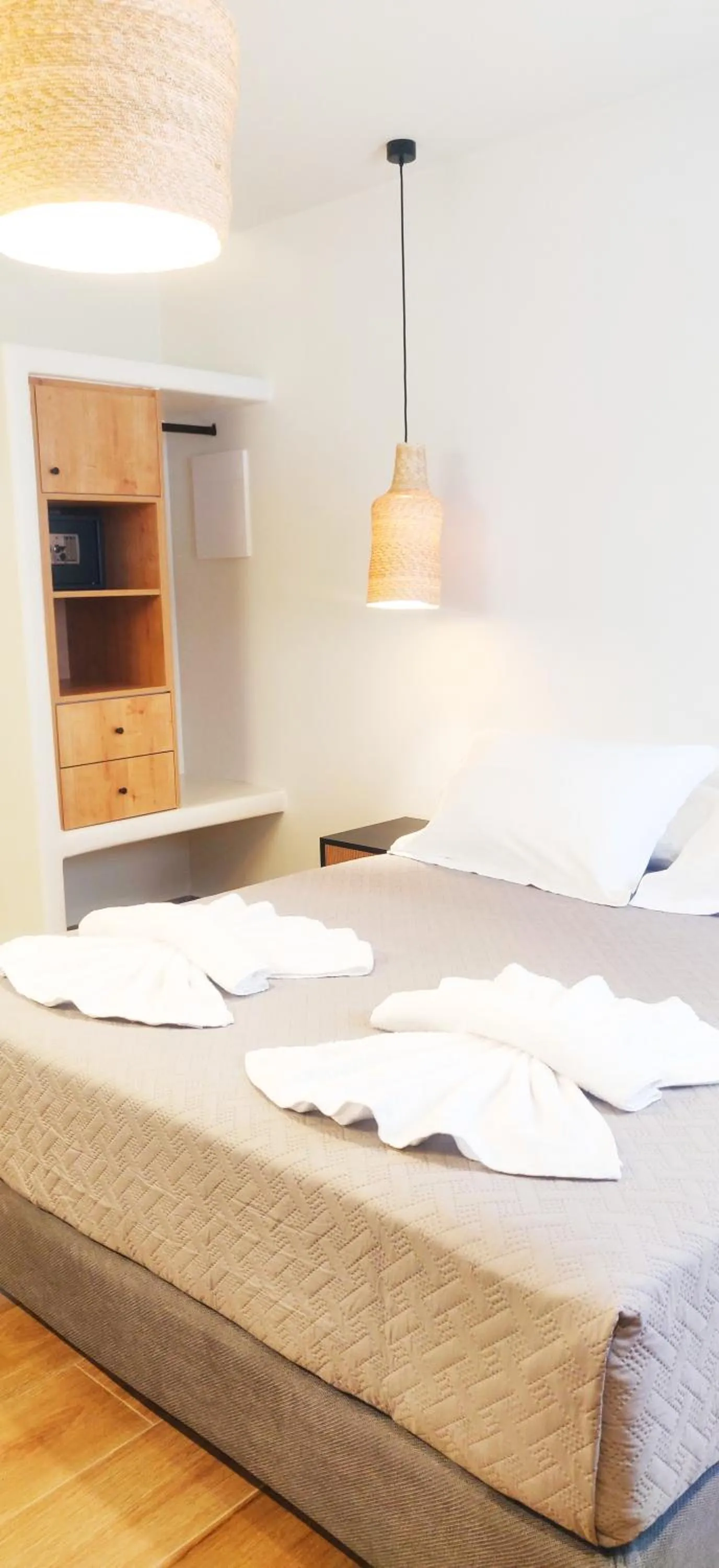 Bed in Ifestos Villa