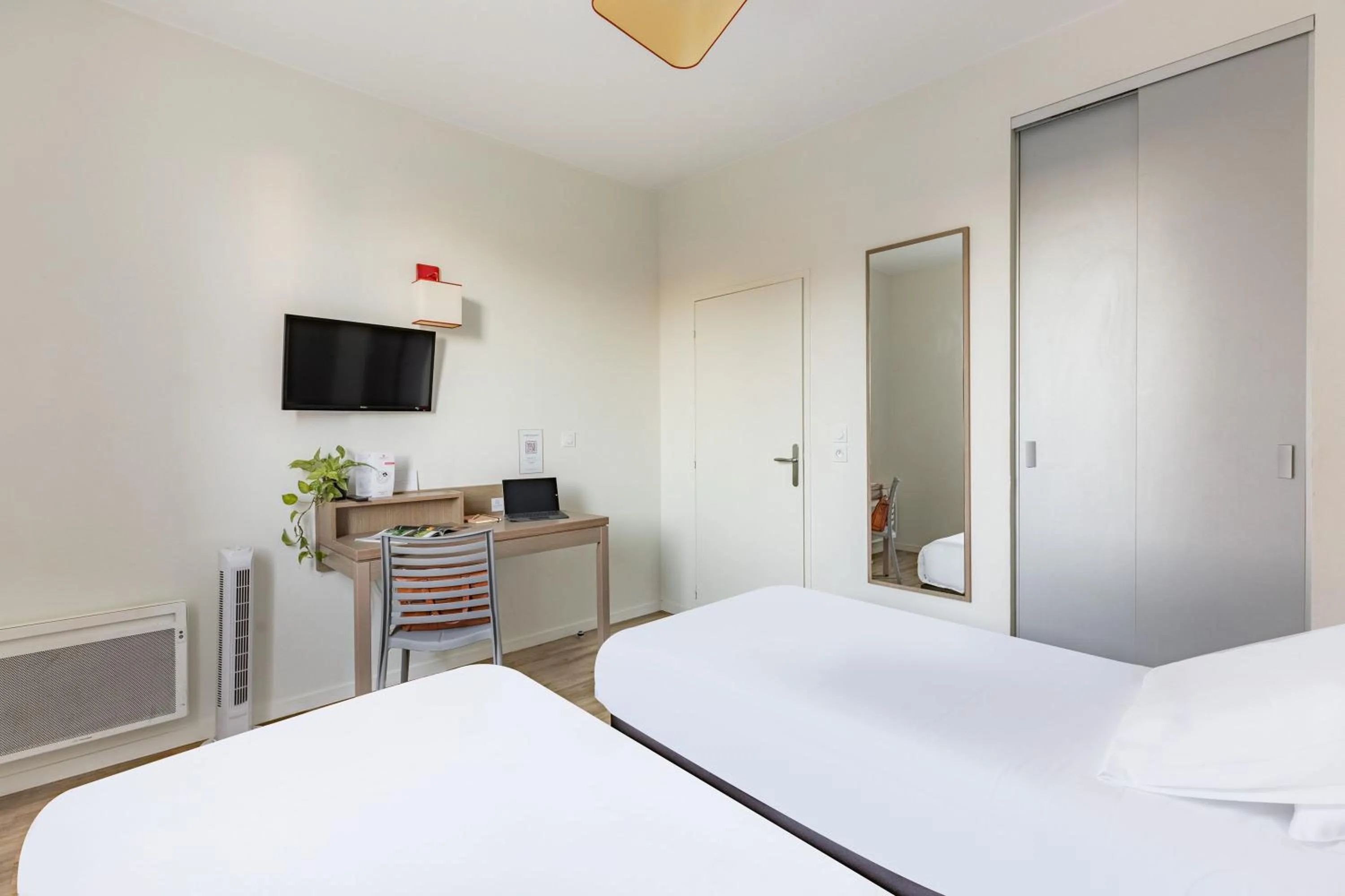 Bed in Appart'City Confort Saint-Nazaire Océan