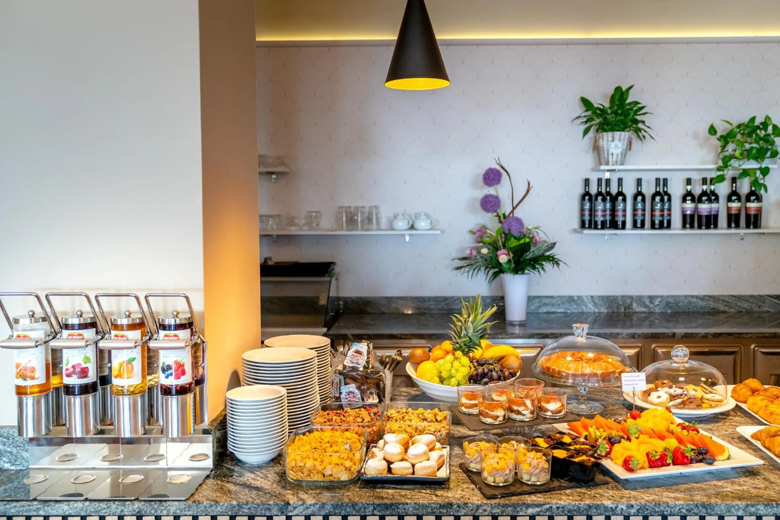 Breakfast in Hotel Delfino