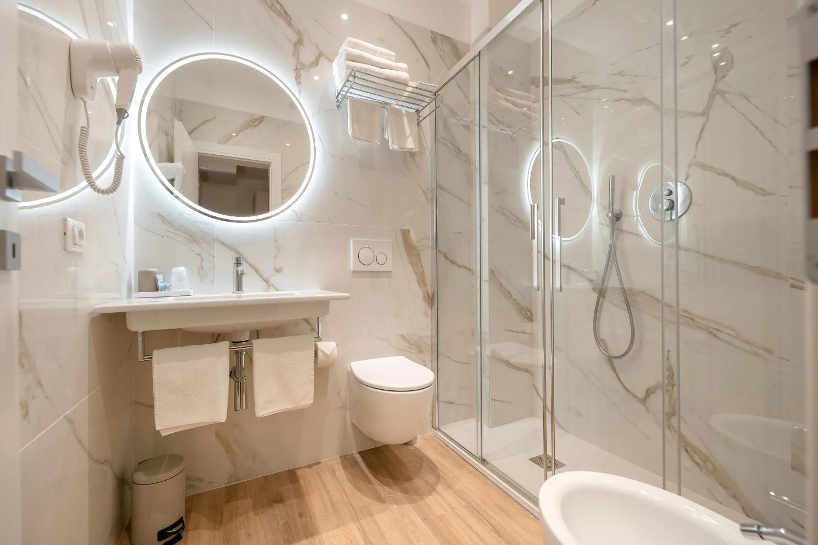 Bathroom in Hotel Delfino