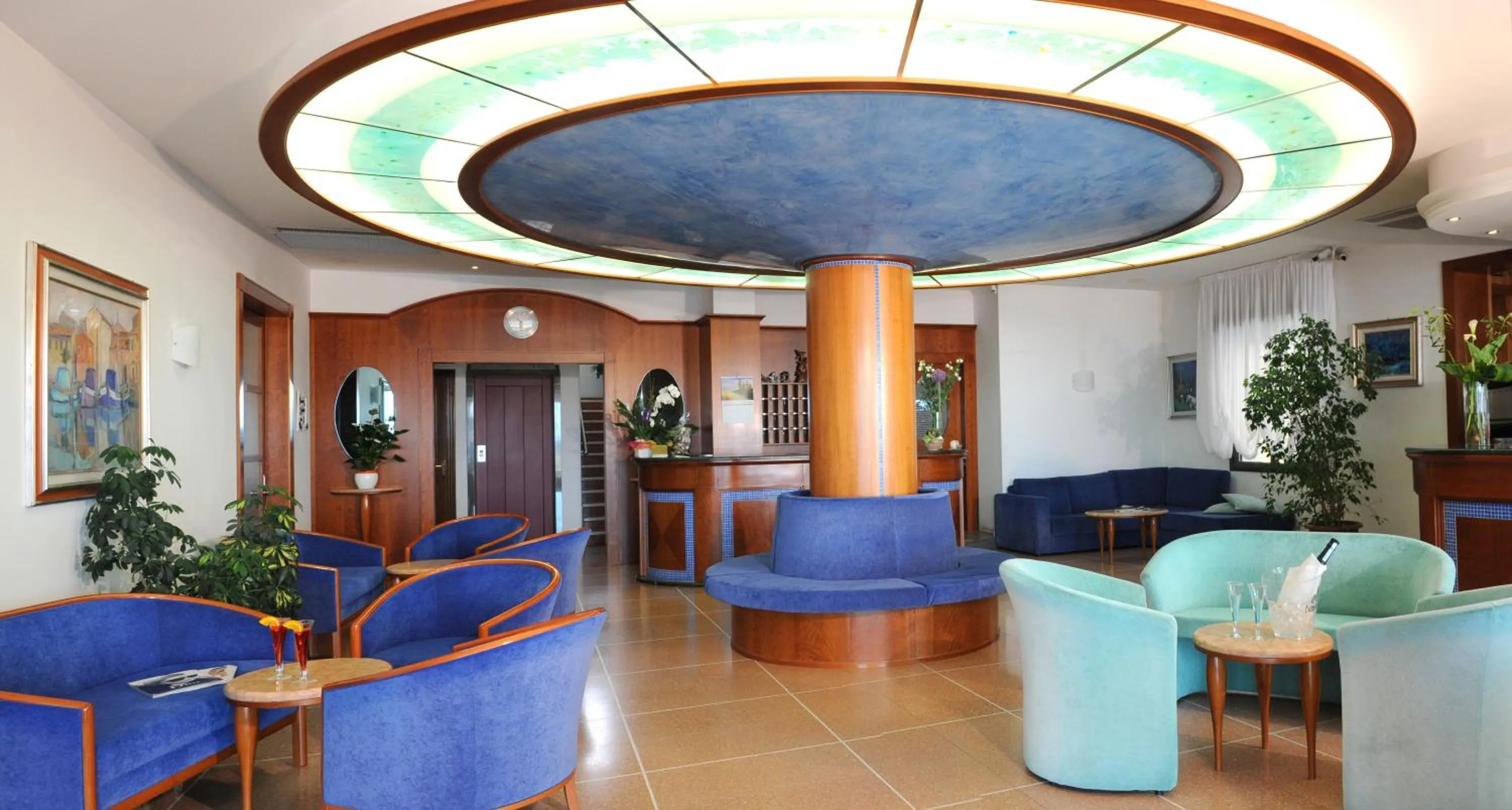 Facade/entrance in Hotel Delfino