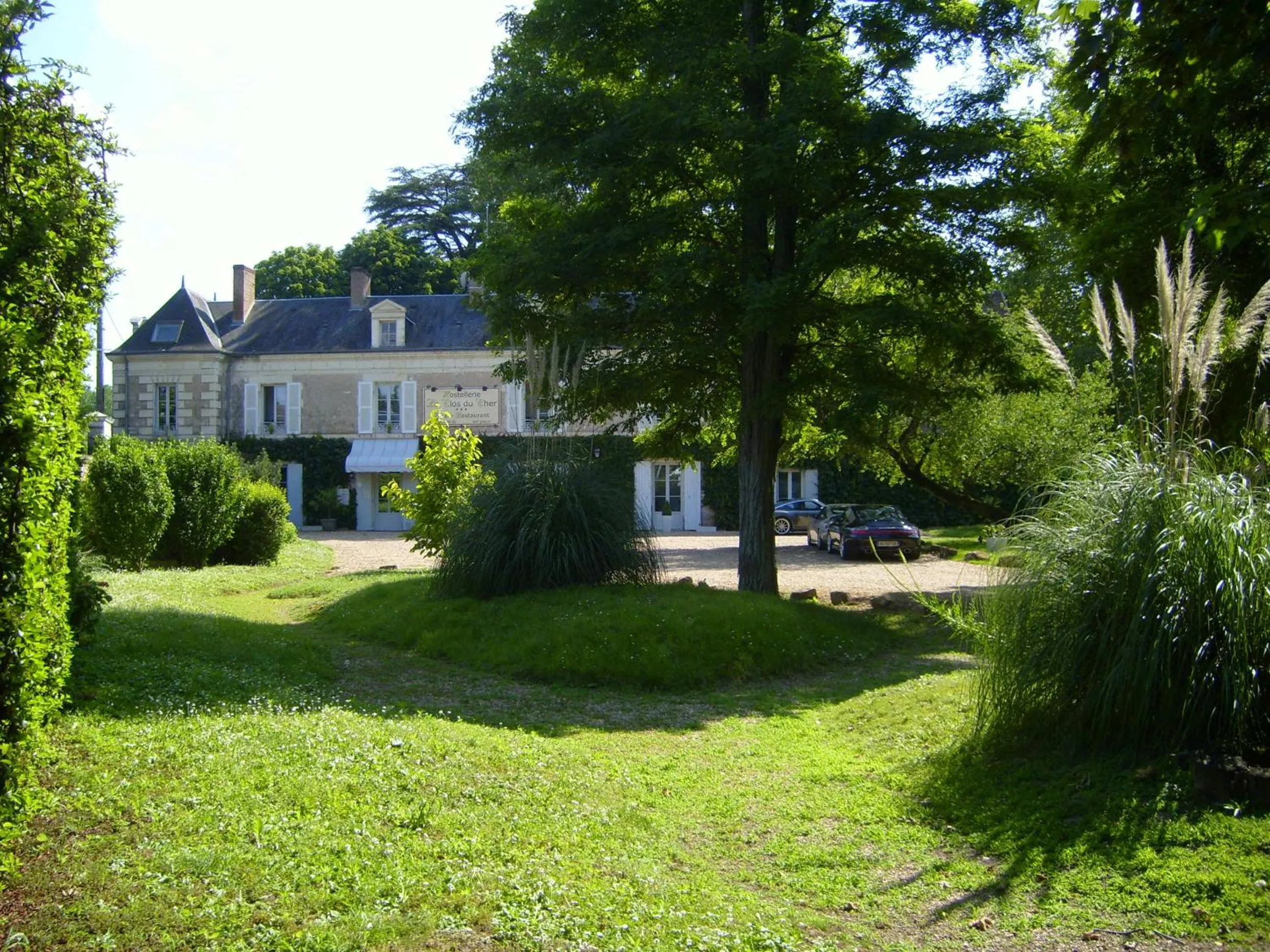 Garden in Hostellerie le Clos du Cher