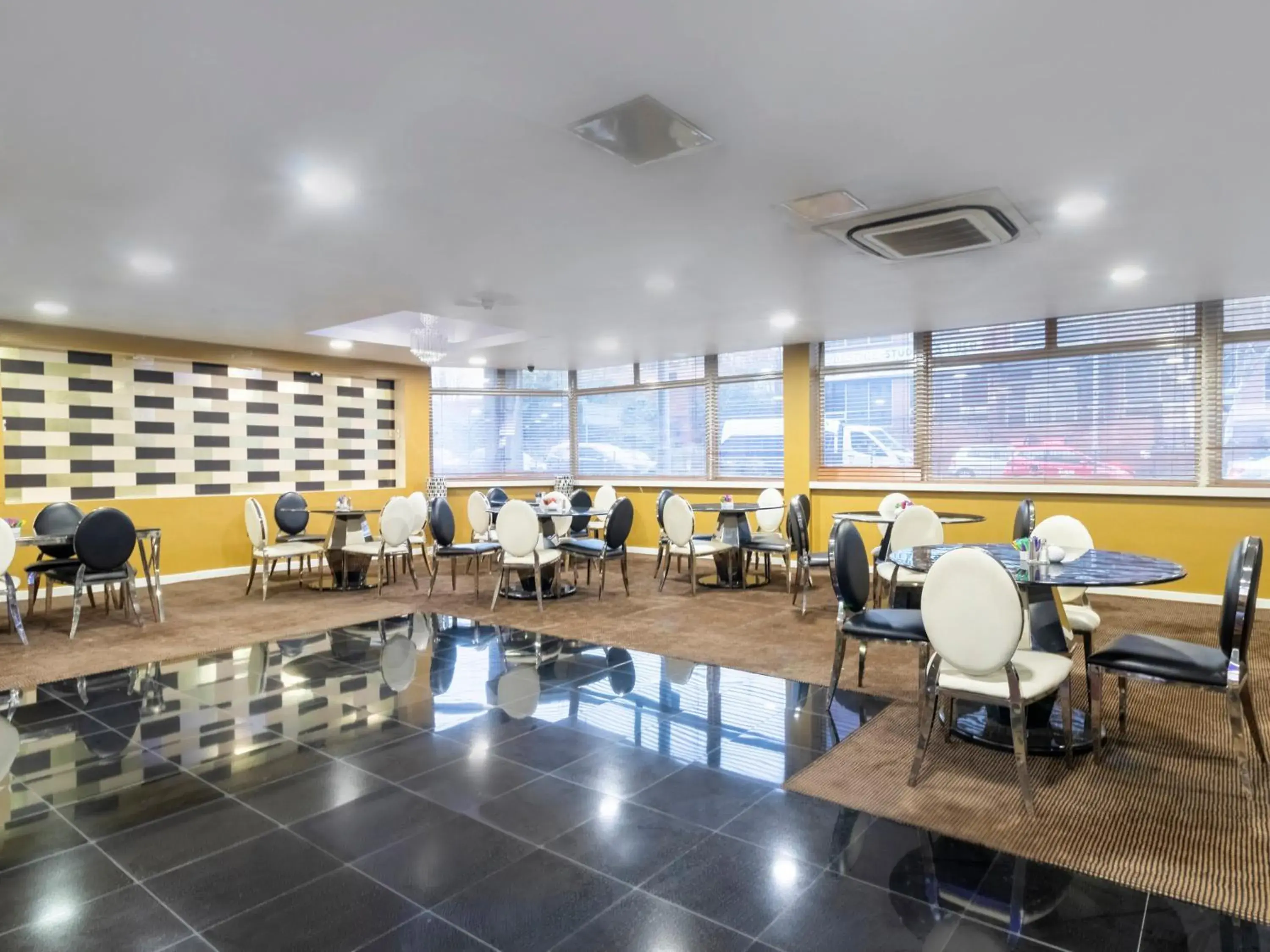 Restaurant/places to eat in Stuart Hotel Restaurant/places to eat in Stuart Hotel