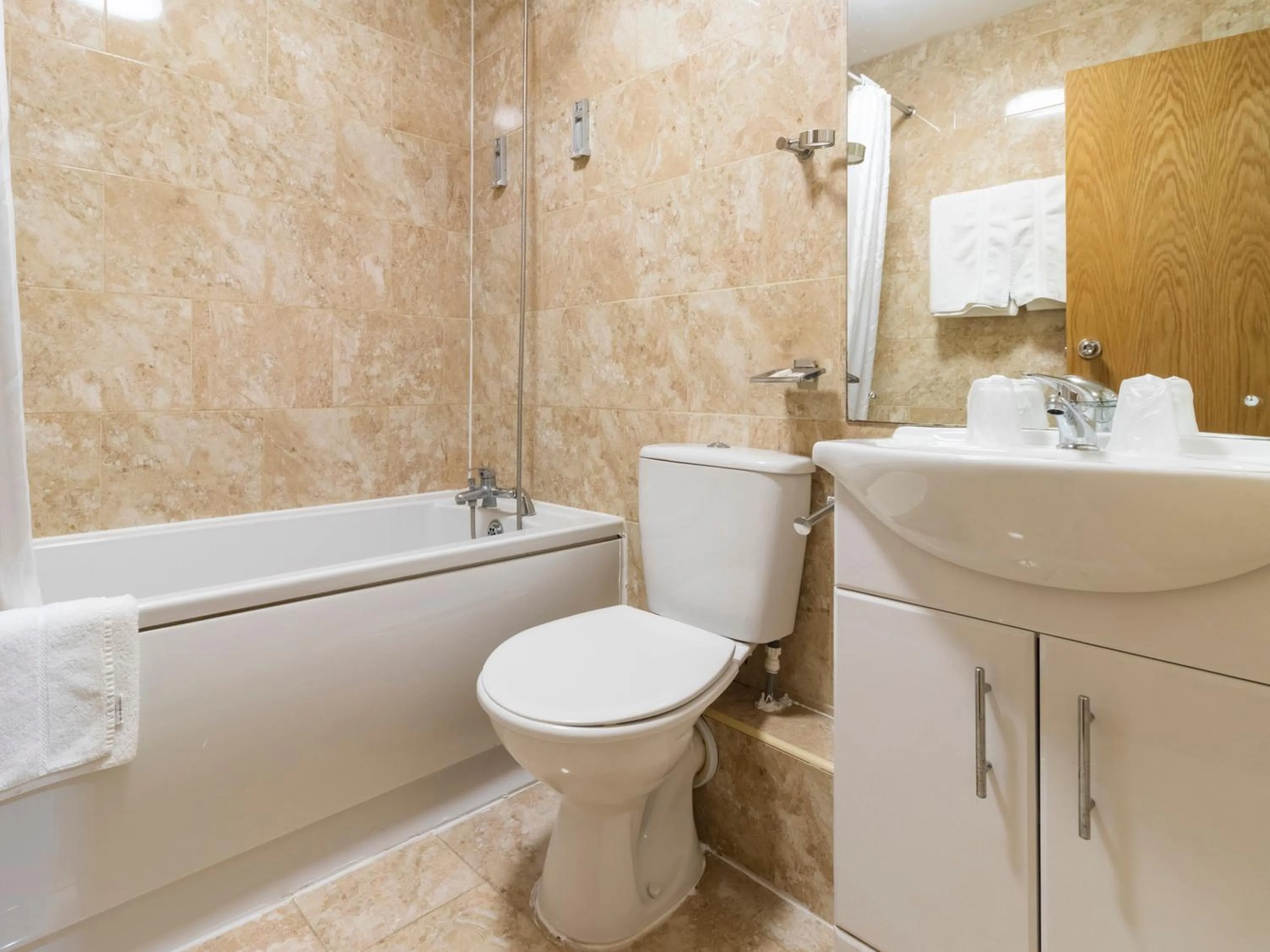 Bathroom in Stuart Hotel