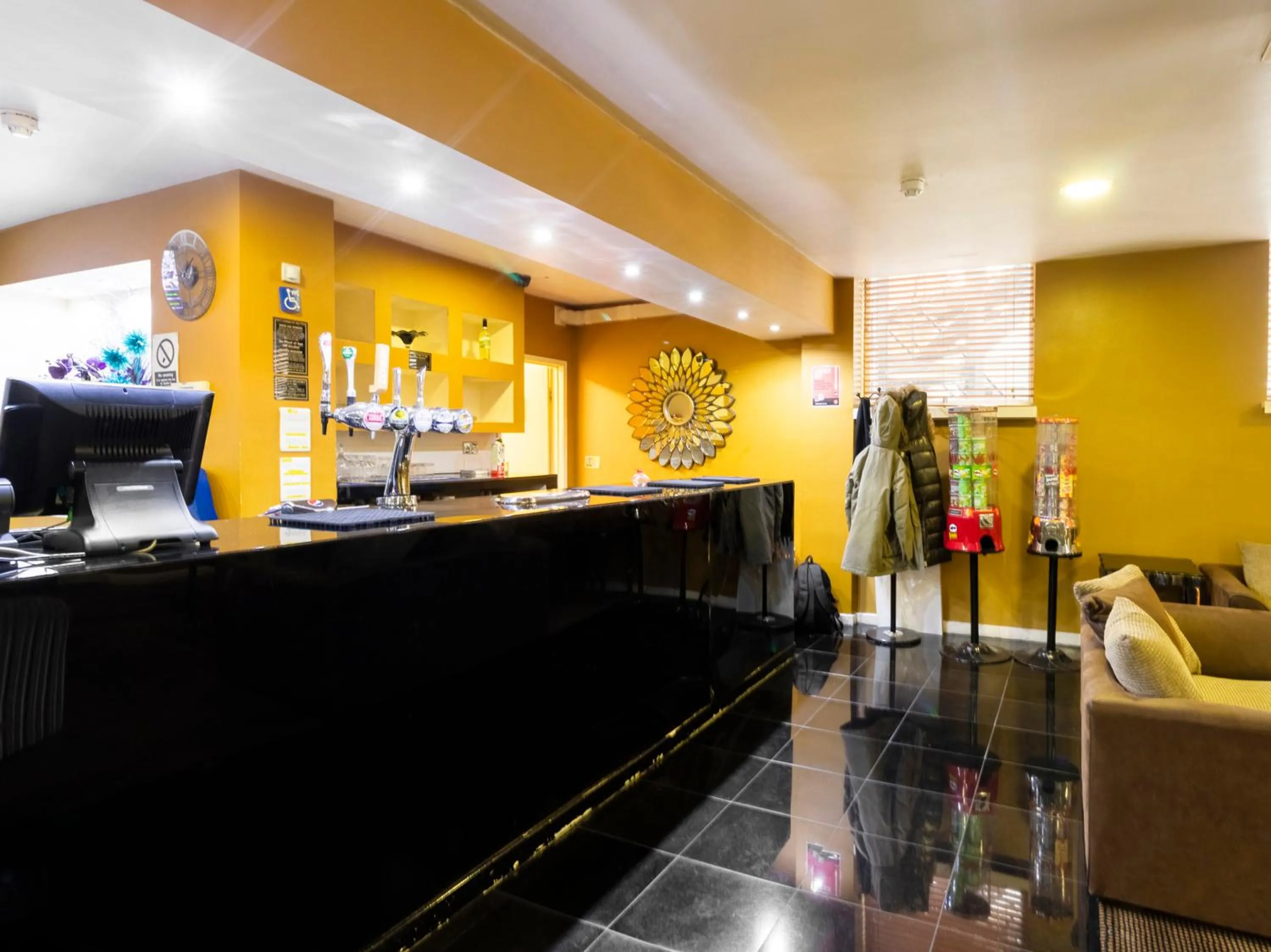 Lounge or bar in Stuart Hotel