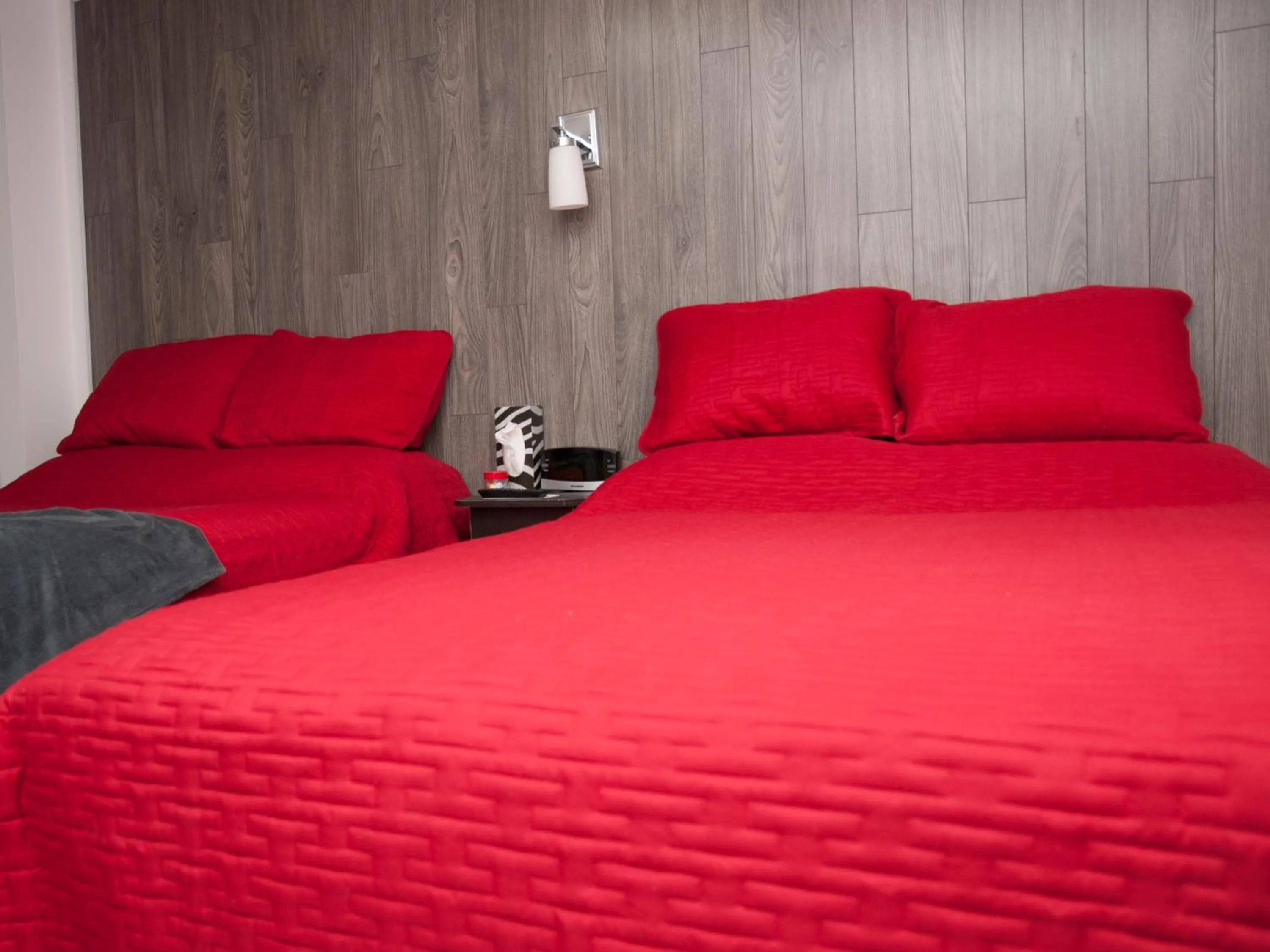 Bed in Hotel Le Plaza