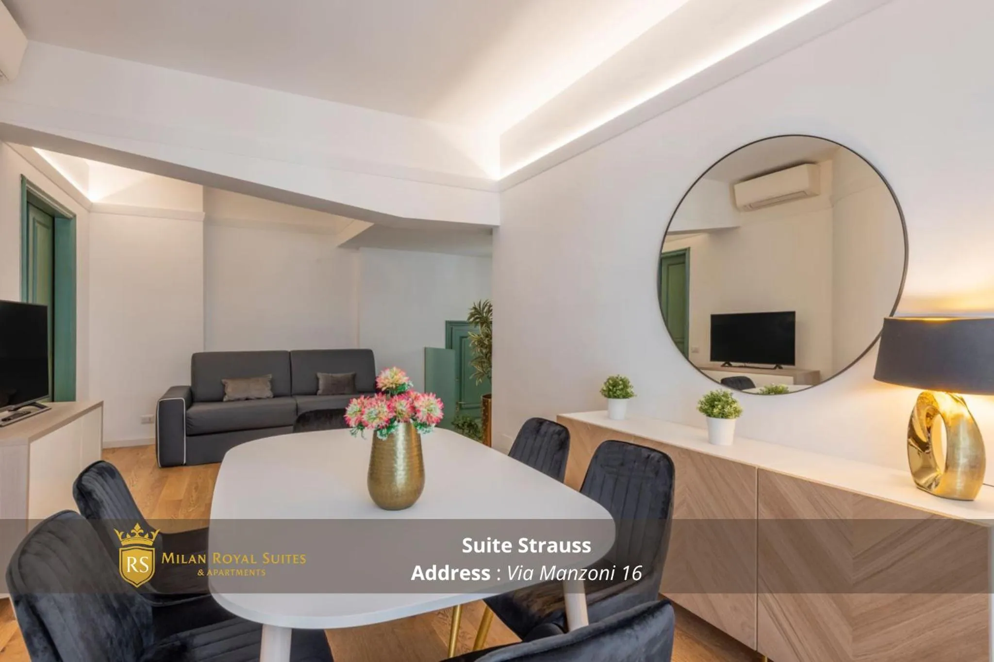 Living room in Milan Royal Suites - Centro