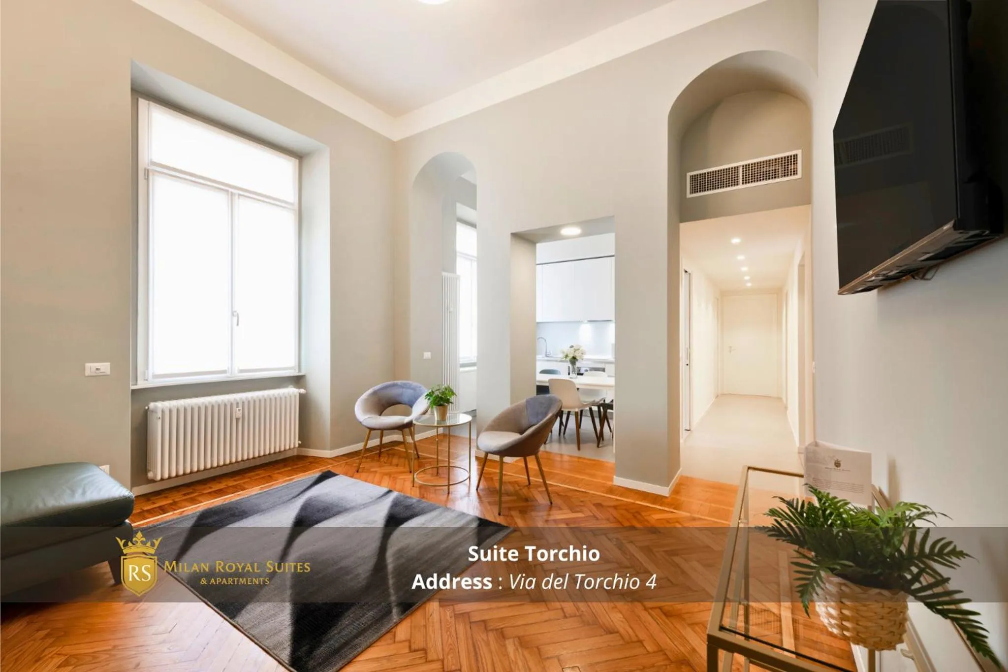 Communal lounge/ TV room in Milan Royal Suites - Centro