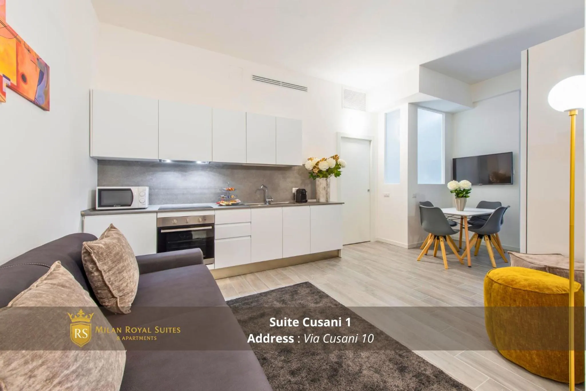 kitchen in Milan Royal Suites - Centro