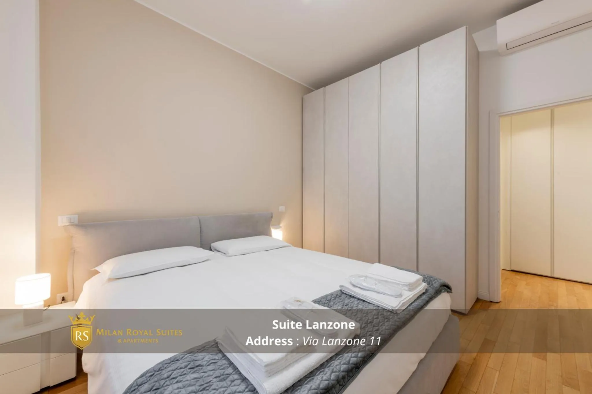 Bedroom, Bed in Milan Royal Suites - Centro