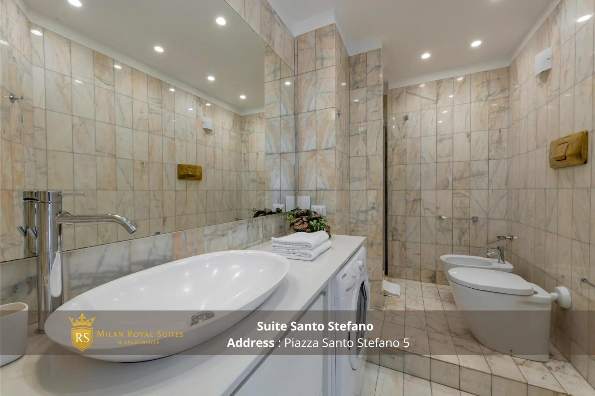 Bathroom in Milan Royal Suites - Centro