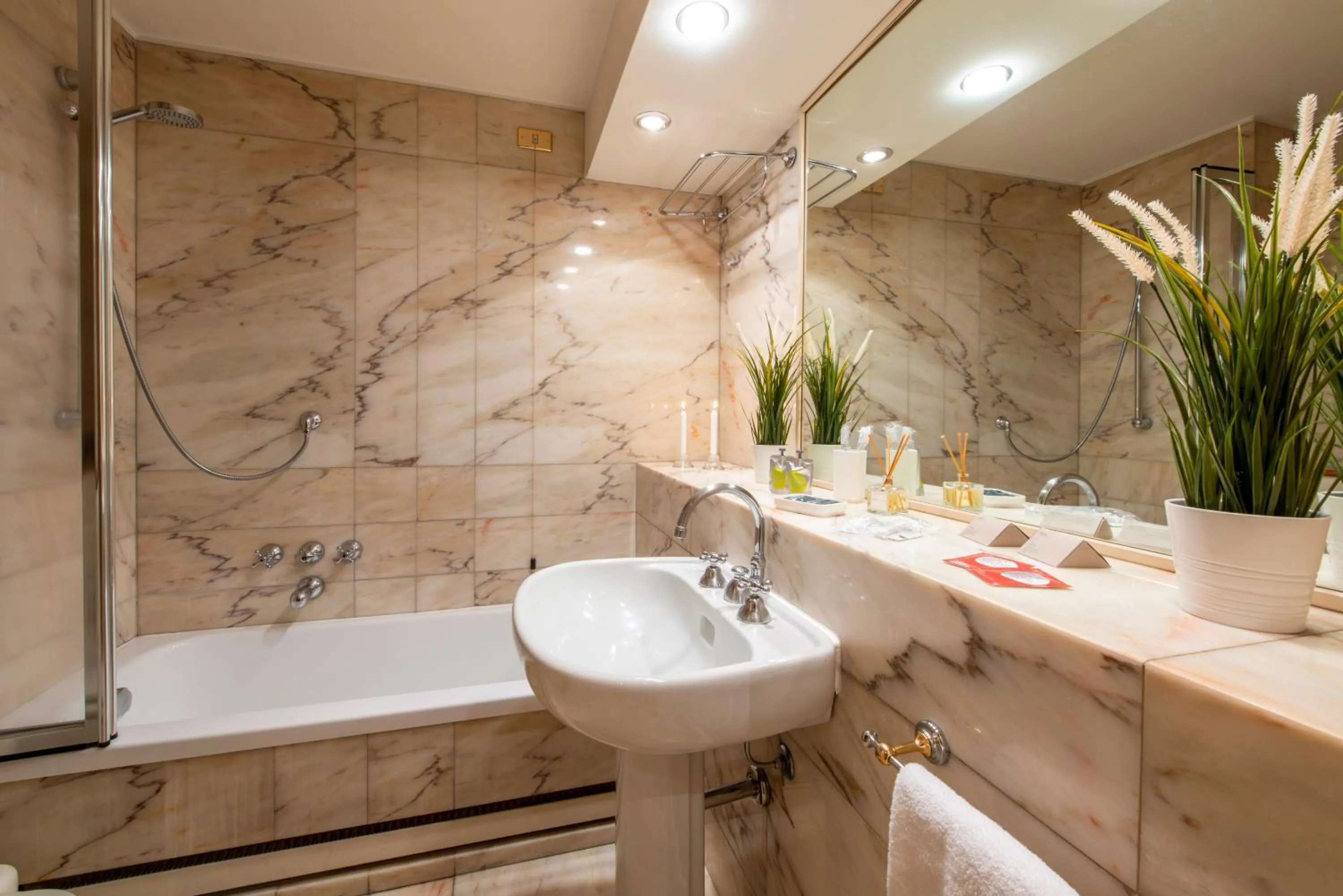 Milan Royal Suites - Centro