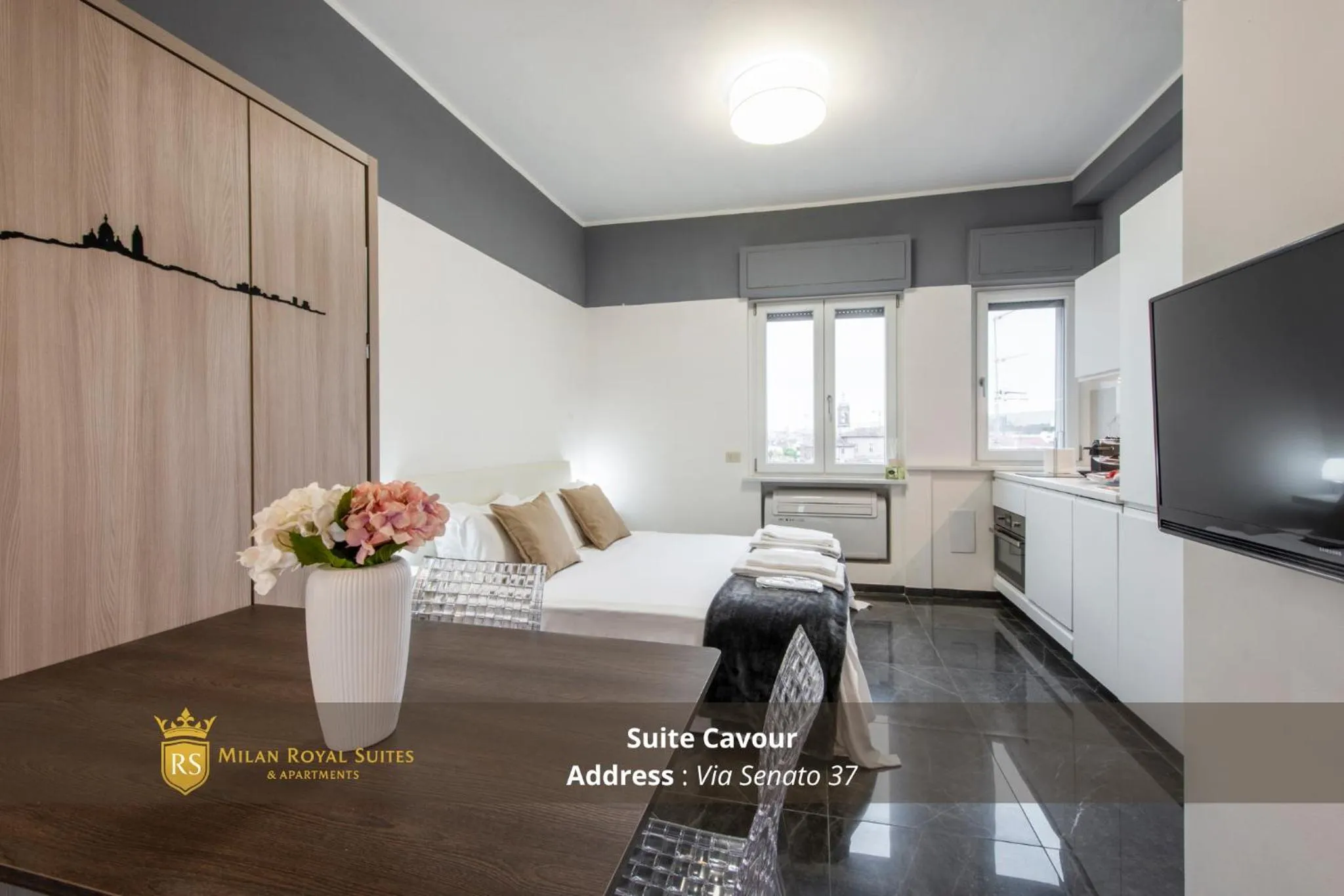 Photo of the whole room, Bed in Milan Royal Suites - Centro