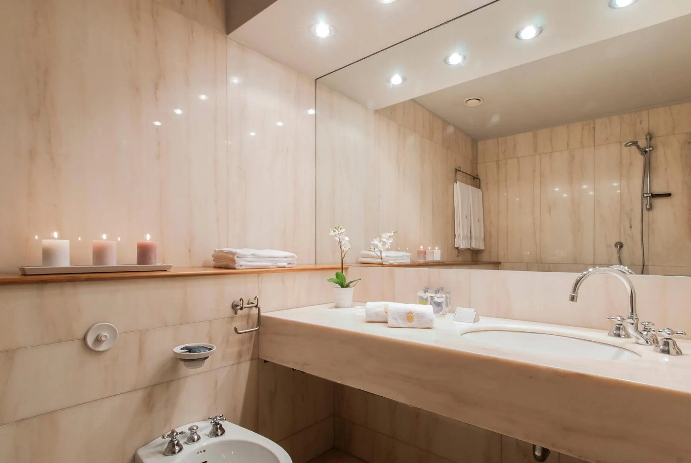 Bathroom in Milan Royal Suites - Centro