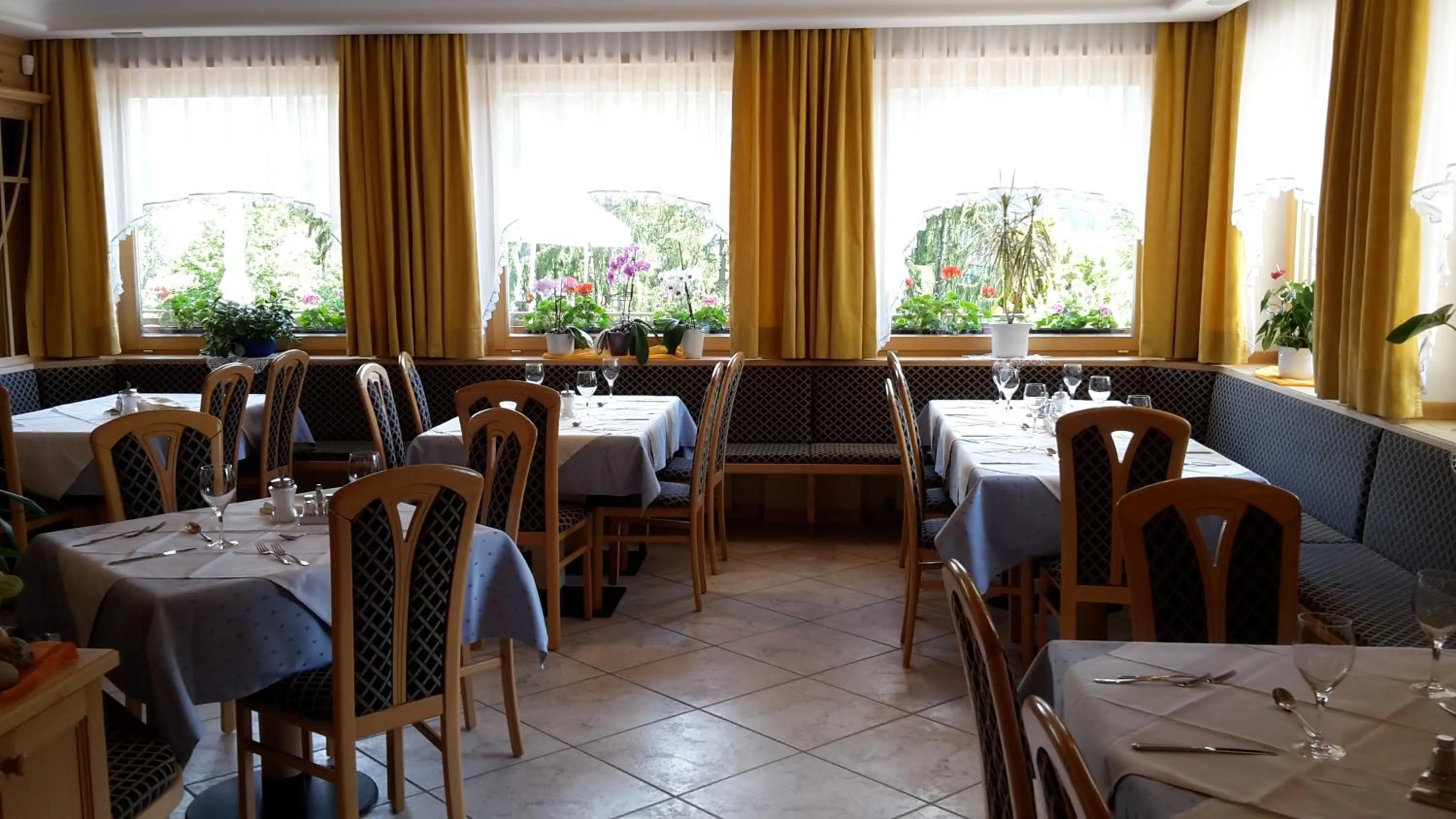 Restaurant/places to eat in Aktiv Hotel Schönwald