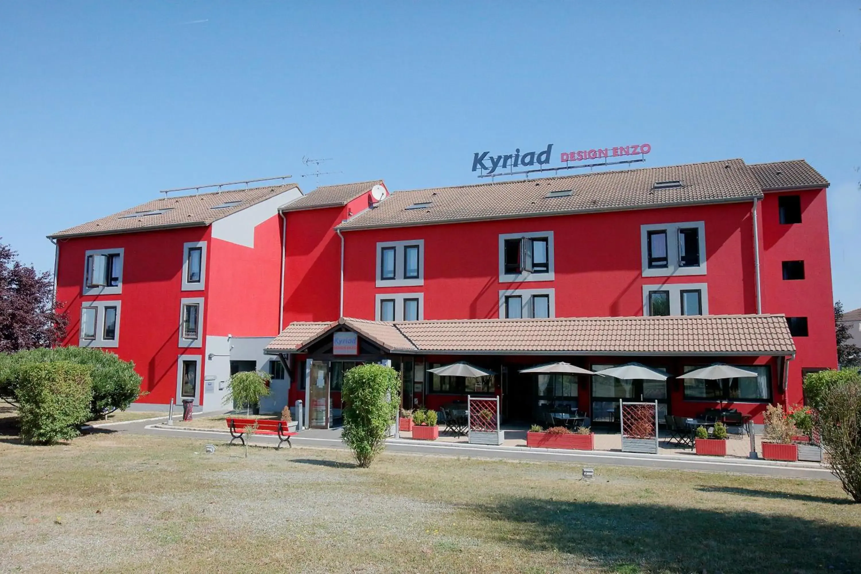 Facade/entrance in Enzo Hotels Cannes-Écluse by Kyriad Direct Facade/entrance in Enzo Hotels Cannes-Écluse by Kyriad Direct