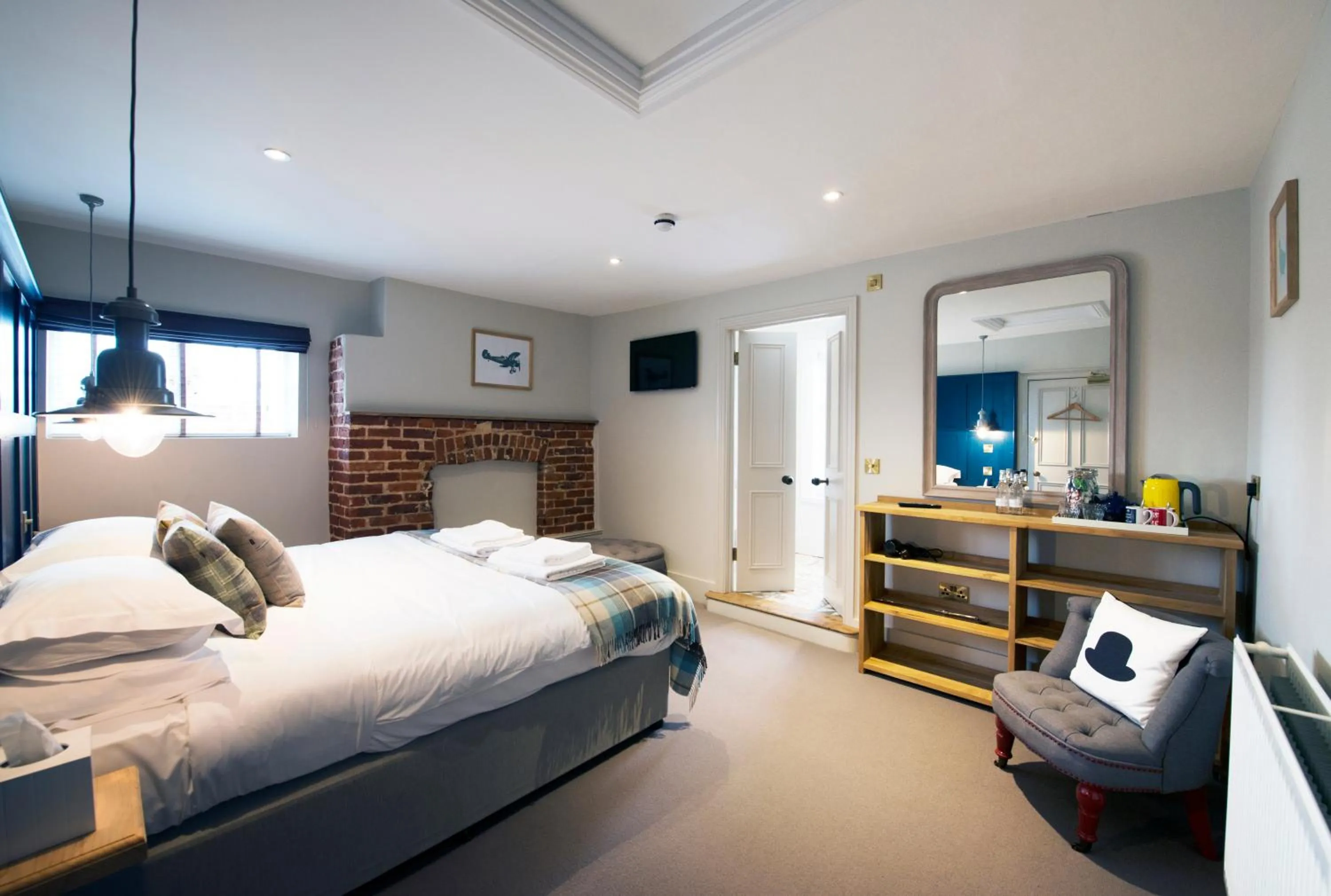 Bedroom, Bed in The Coach House