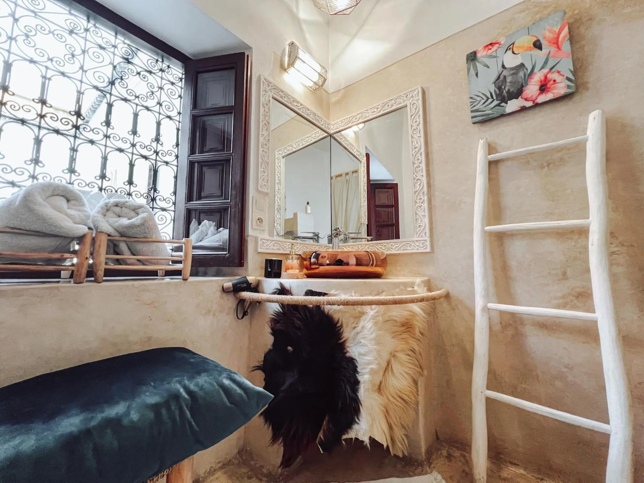 Bathroom in DAR AURORA