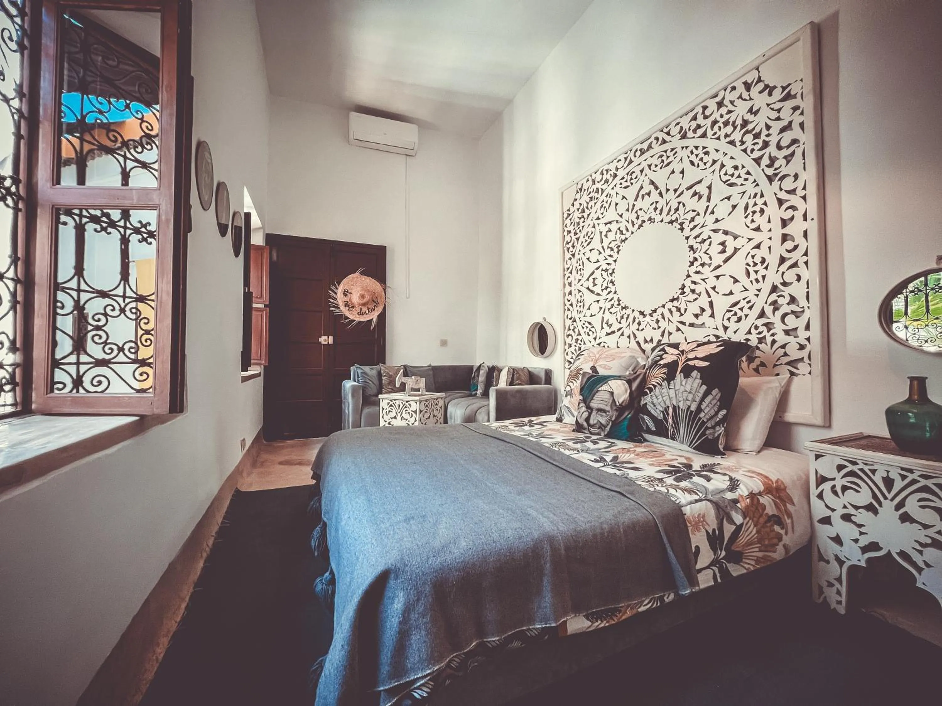 Photo of the whole room, Bed in DAR AURORA